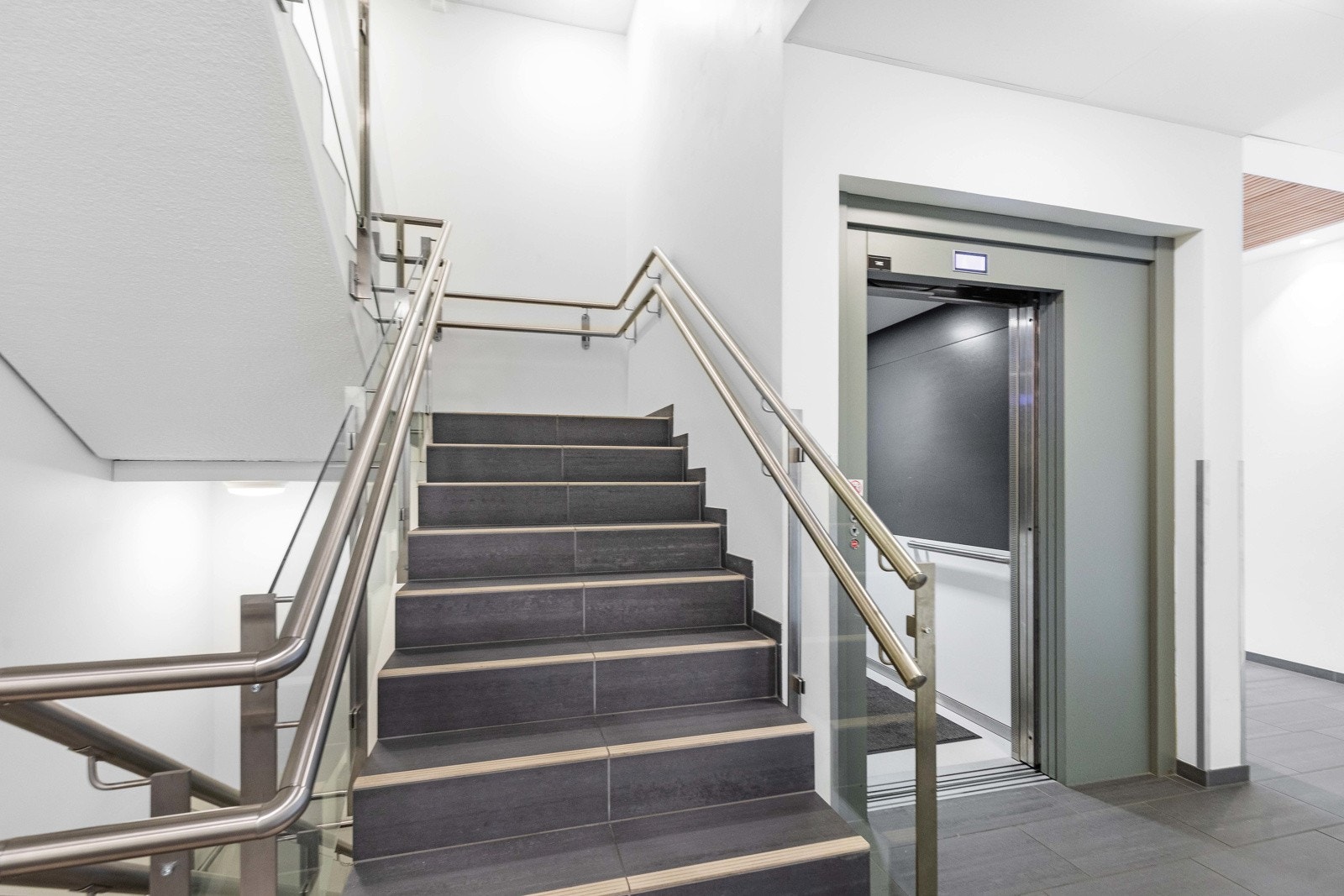 Heis i bygget Galleribilde