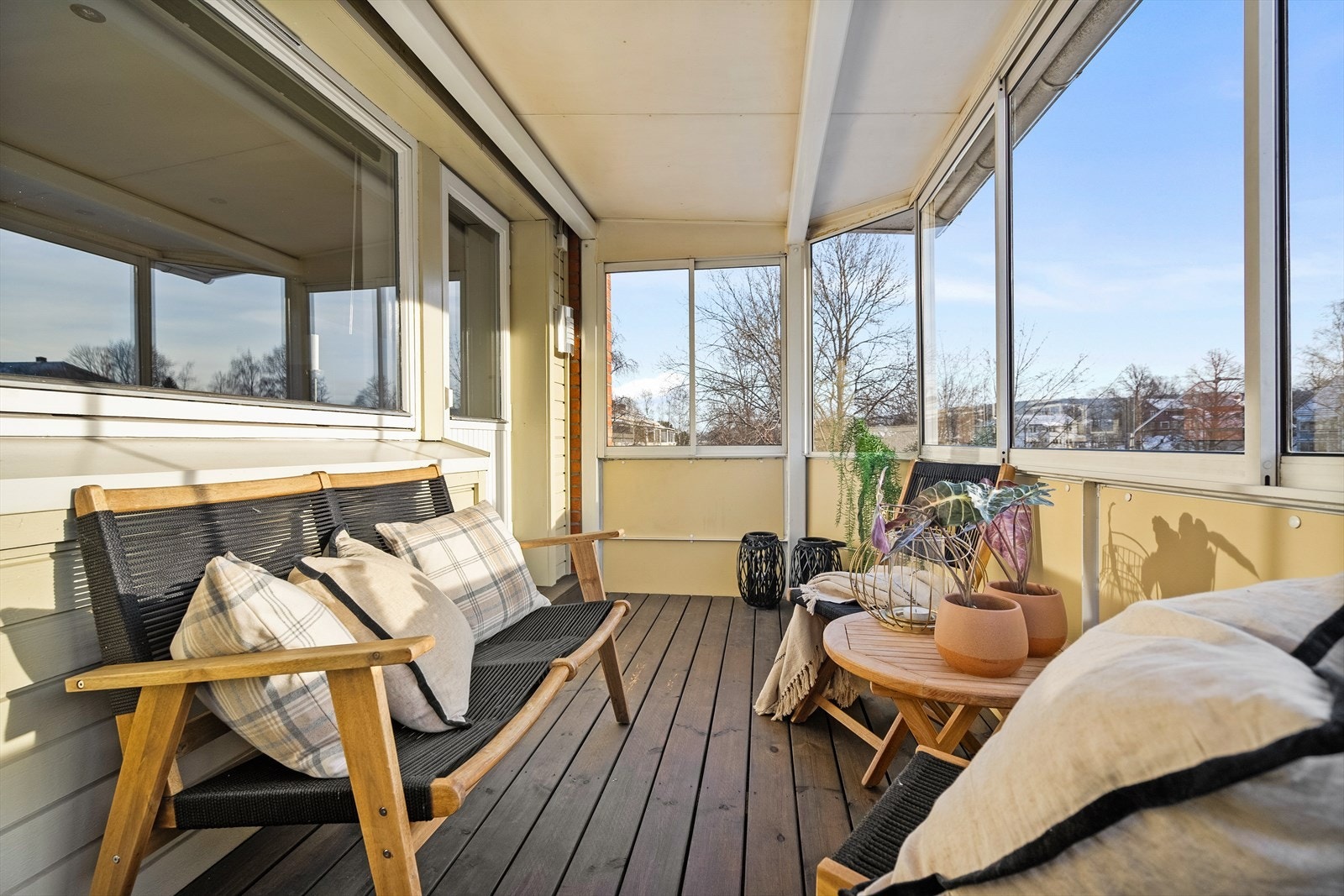 Gode solforhold med sol fra morgen til sen ettermiddag (ca 17:00 sommertid) Galleribilde