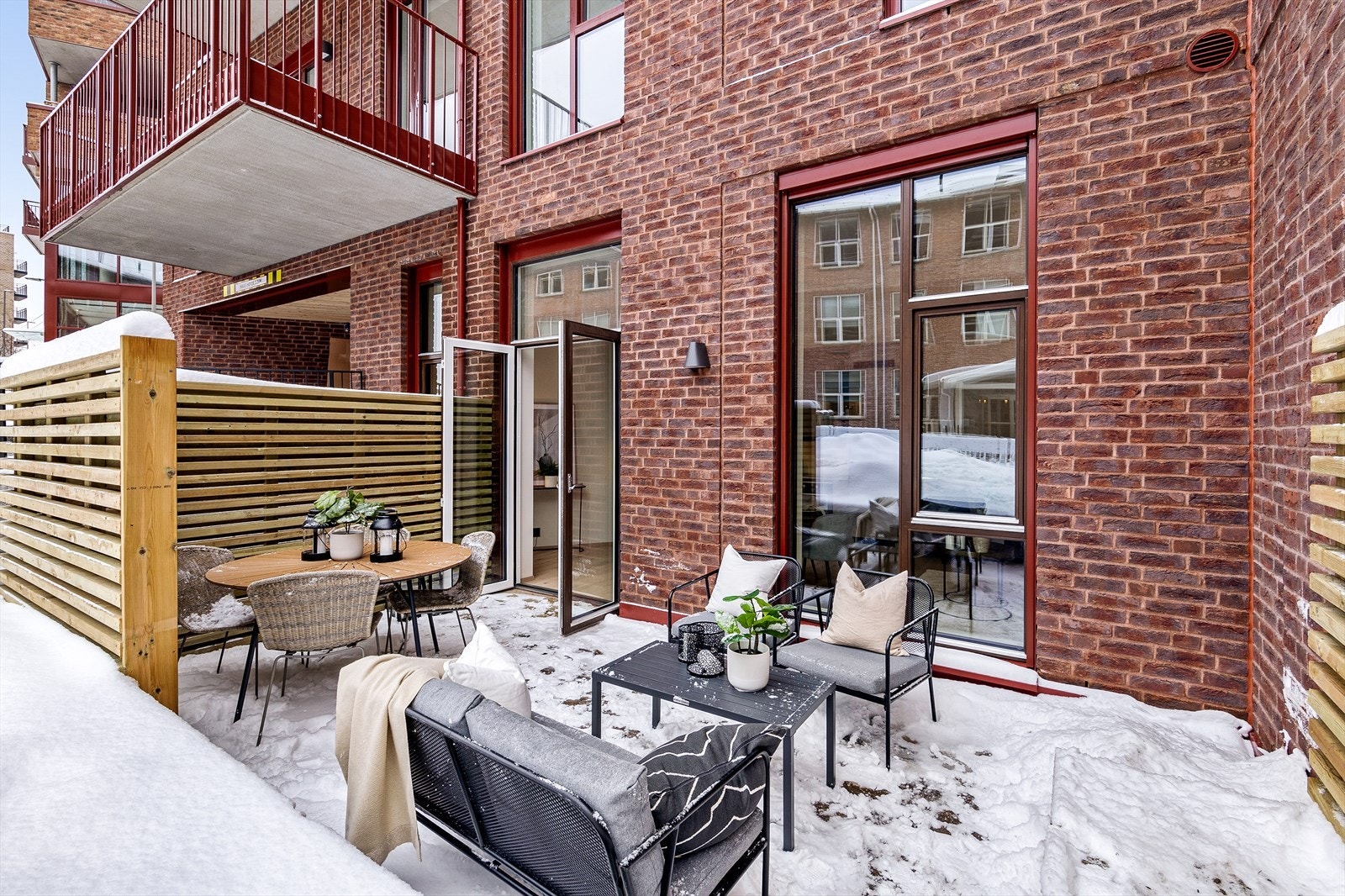 Uteplass Galleribilde