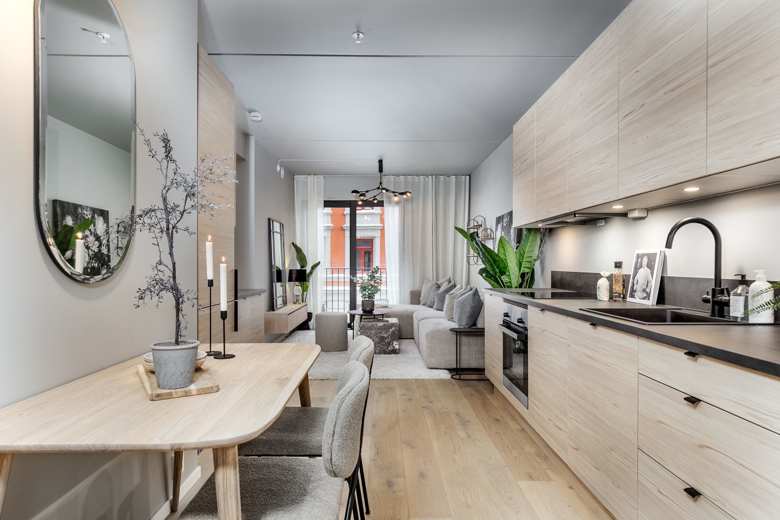 Moderne kjøkkeninnredning fra HTH Galleribilde