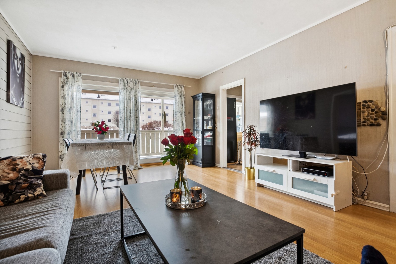 EiendomsMegler 1 ved Christian Aa har gleden av å presentere Nordre Hallsetveg 82 B! Galleribilde