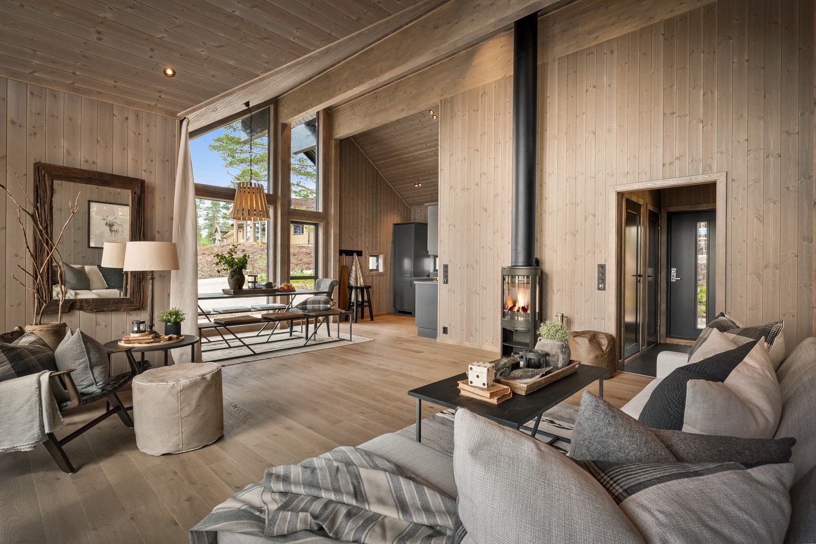 En flott ovn kan nytes både fra stue og spisestue Galleribilde