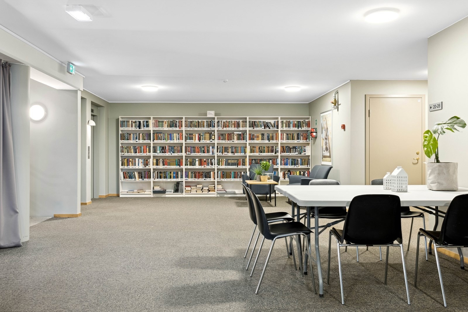 Felles møterom for sameiet og mulighet for leie av bøker. Galleribilde