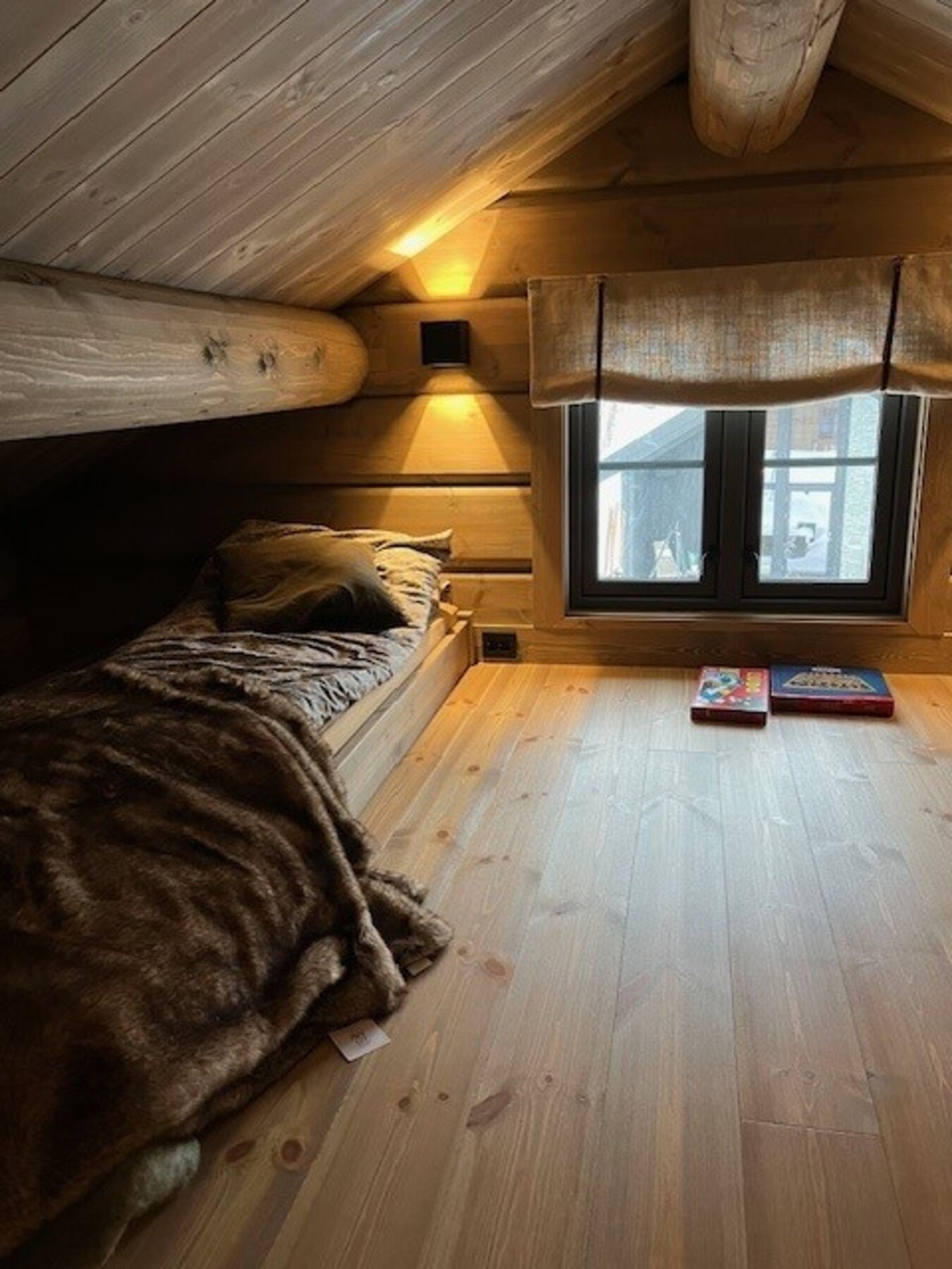 Hemsen gir ekstra plass til familie og venner! Foto fra visningshytte på Hellerudsletta Galleribilde