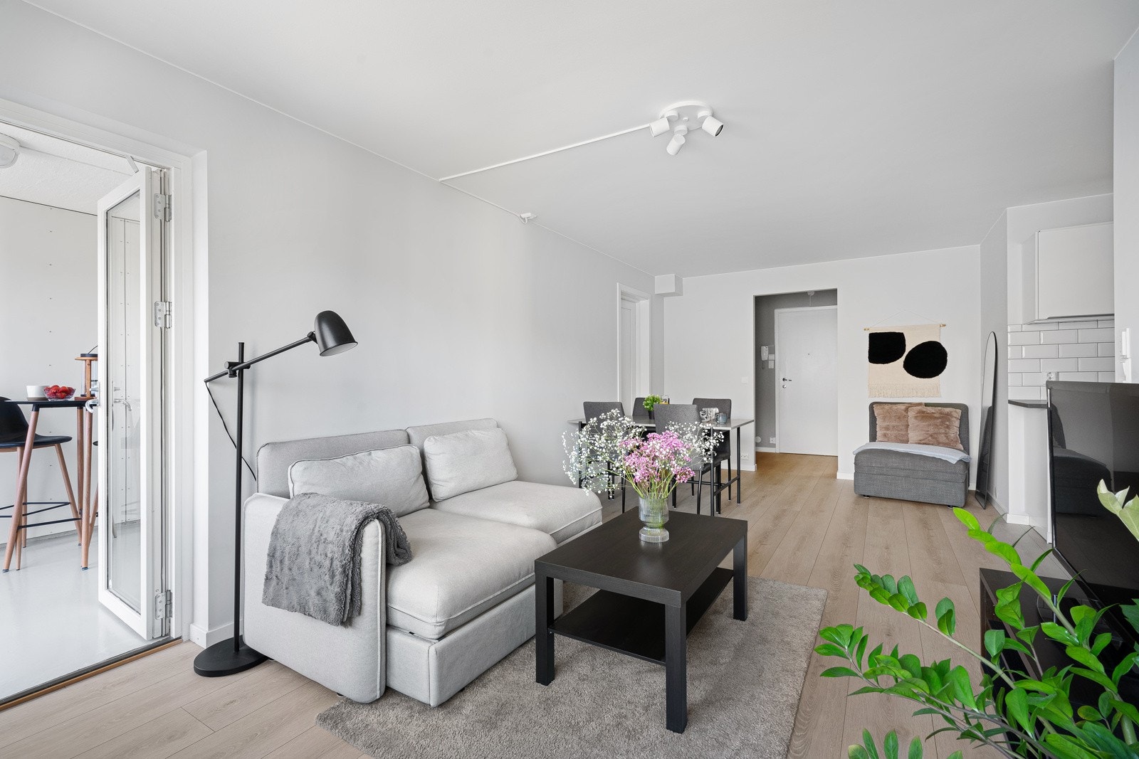 Stuen er enkel å innrede i ulike soner. Galleribilde