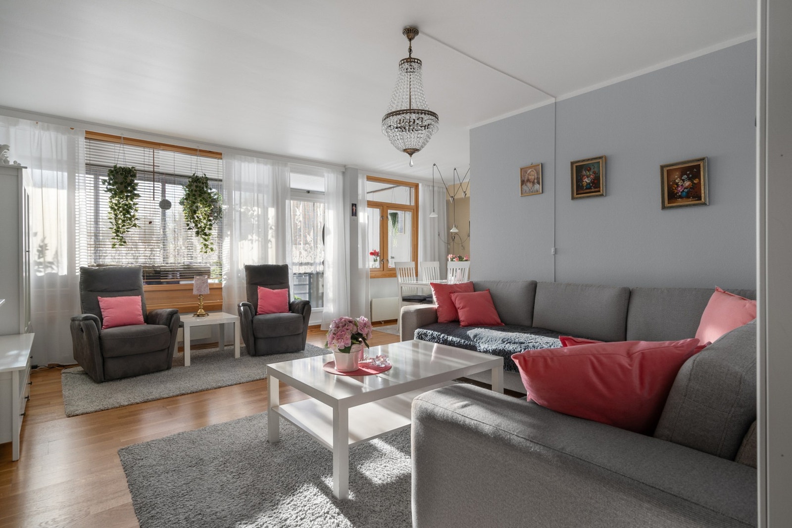 EiendomsMegler 1 ved Anders Keiseraas har gleden av å presentere Kolstadflata 37 E. Galleribilde