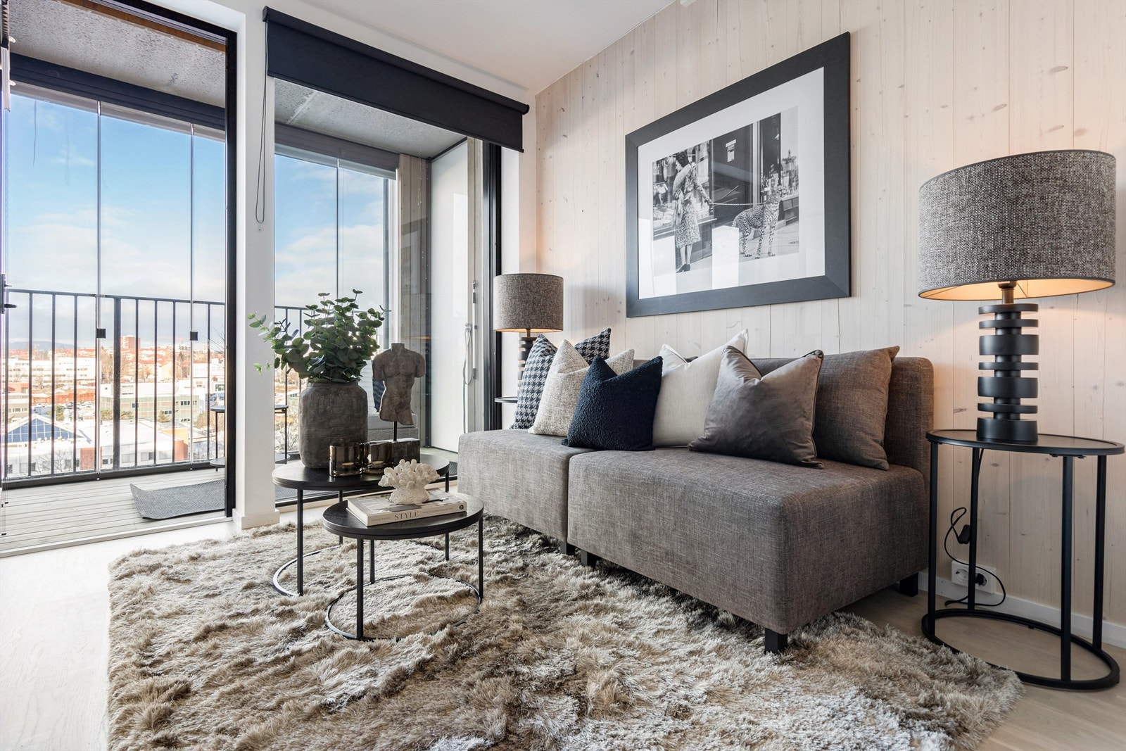 Arealeffektiv 2-roms leilighet beliggende i byggets 4.etg med balkong. Galleribilde