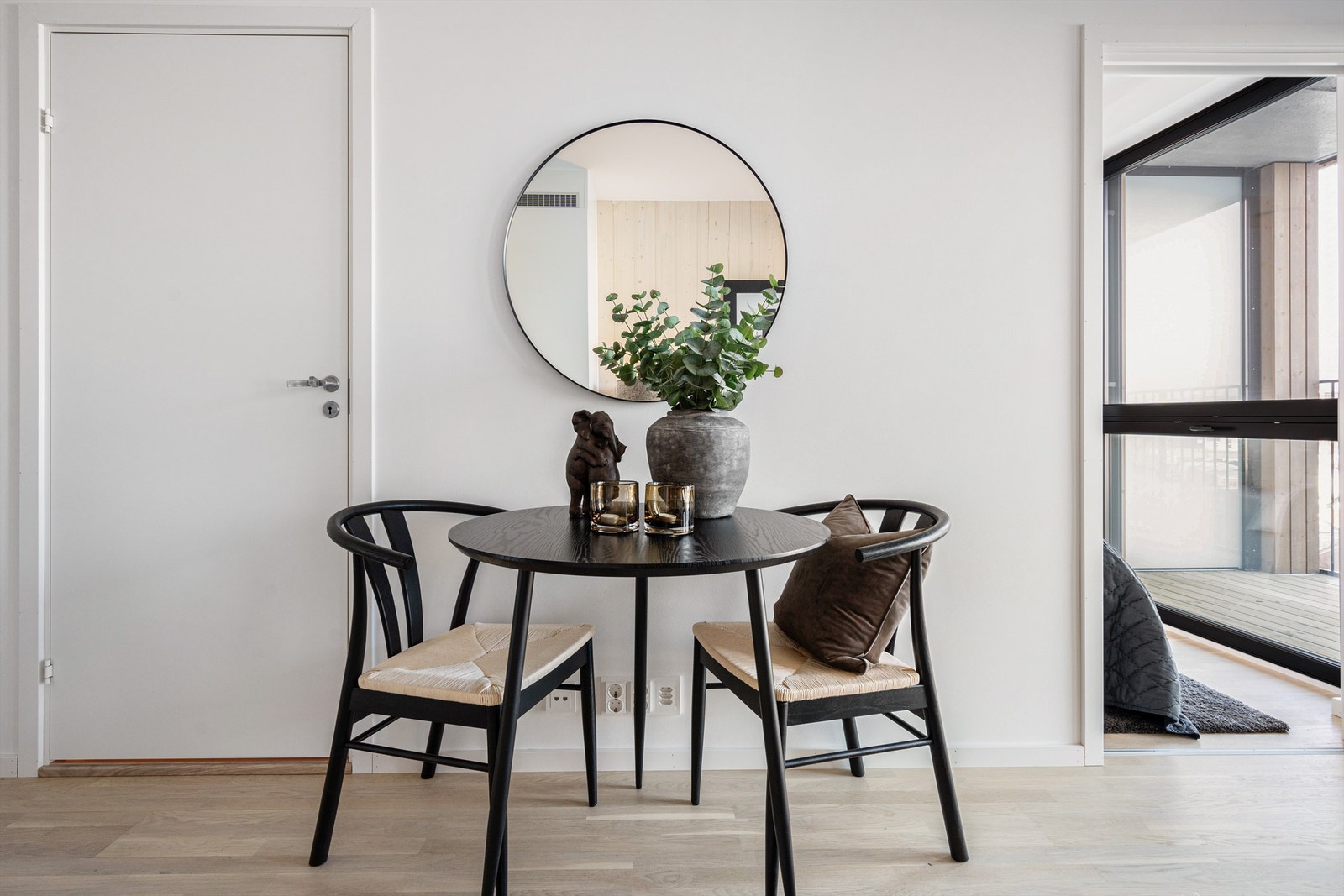 Plass til enkelt spisebord. Galleribilde