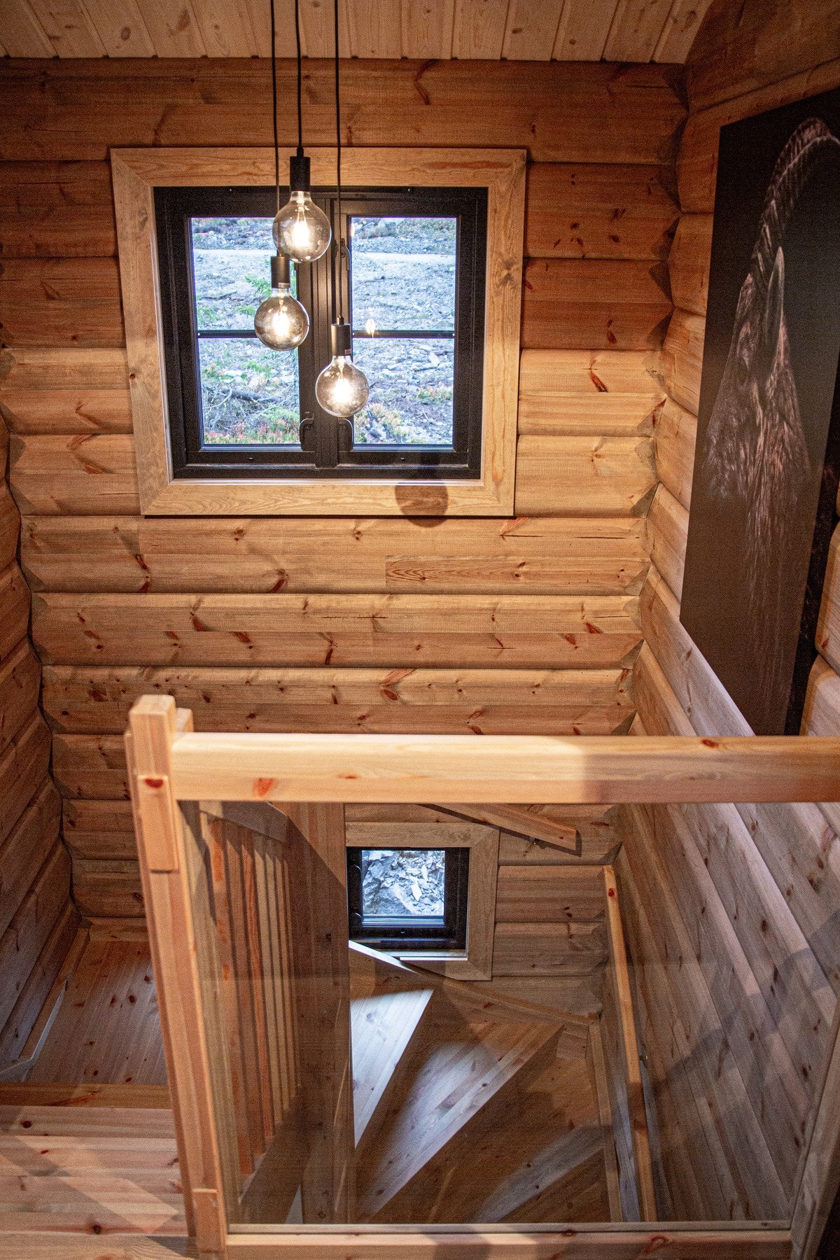 God trapp opp til 2.etasjen. Galleribilde