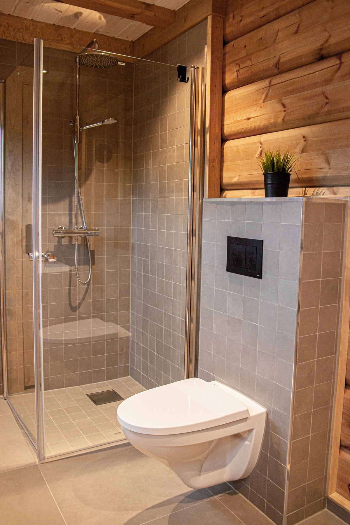 Foto fra et kundetilpasset bad i en tilsvarende modell. Galleribilde