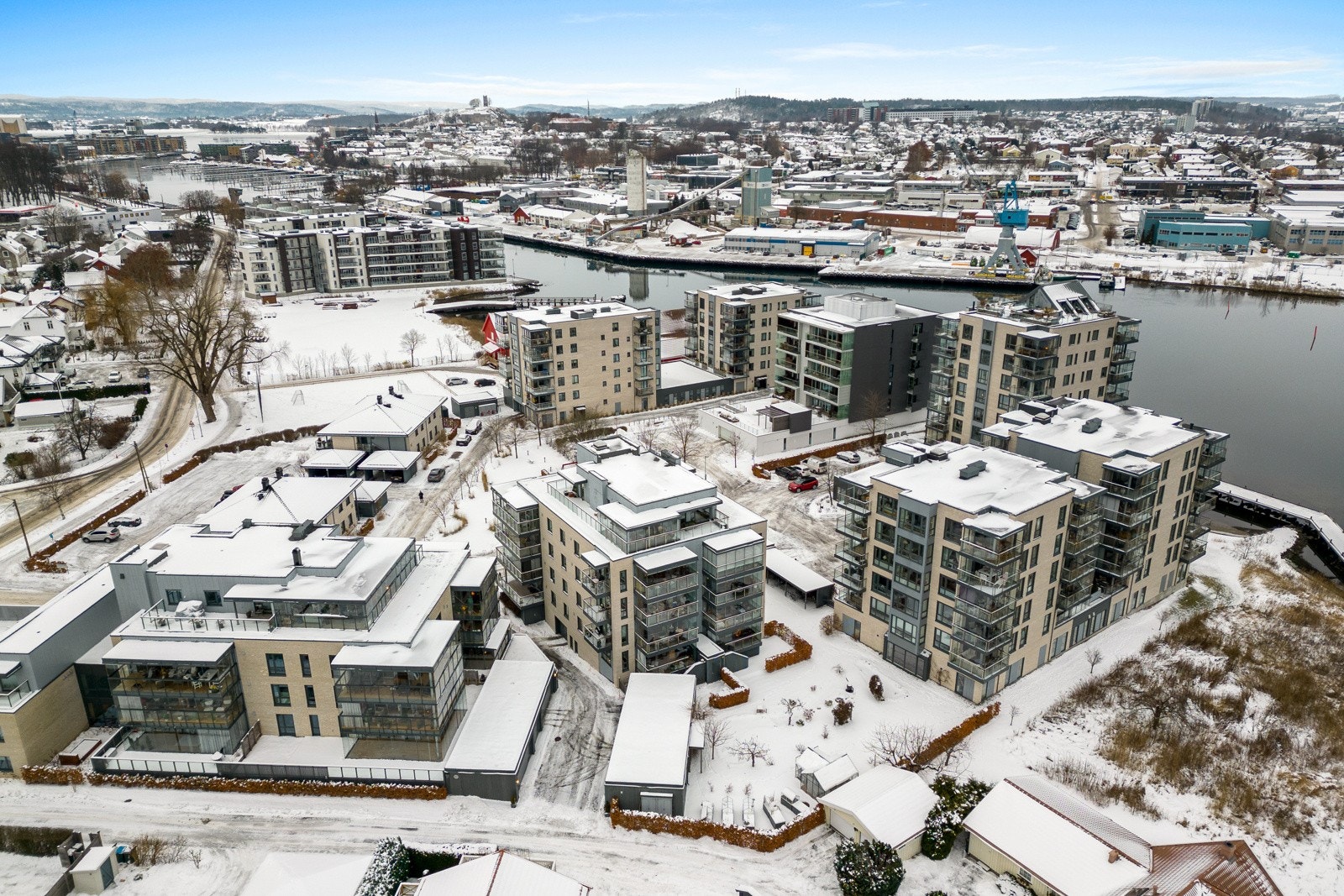 Ved Ørsnes brygge bor man i vannkanten, med gåavstand til Tønsberg sentrum, Rosanesparken og Teie Torv. Her har du sjøen og vakker, idyllisk skjærgård rett i nærheten. Galleribilde