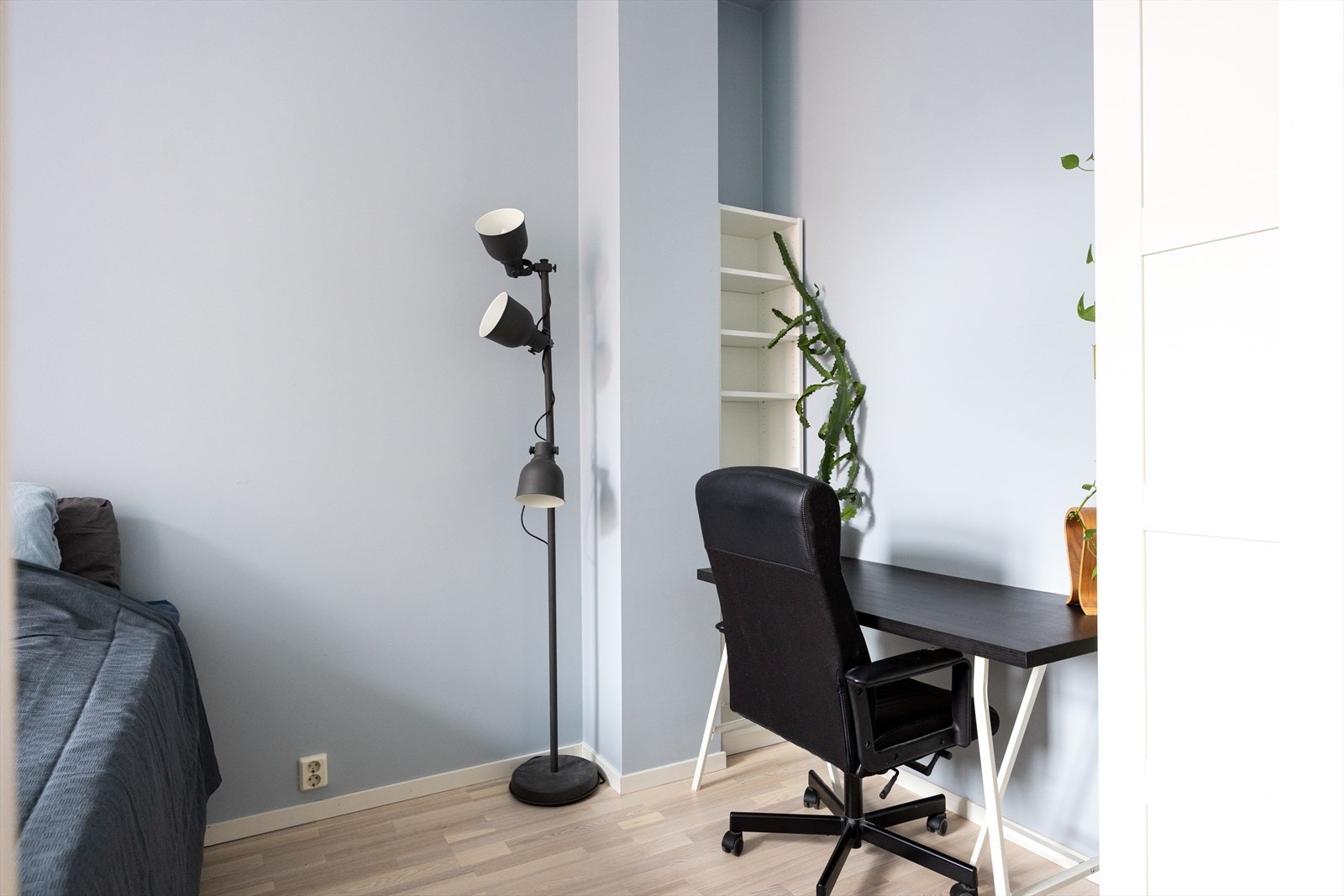 Her er det også plass til en hjemmekontorløsning Galleribilde