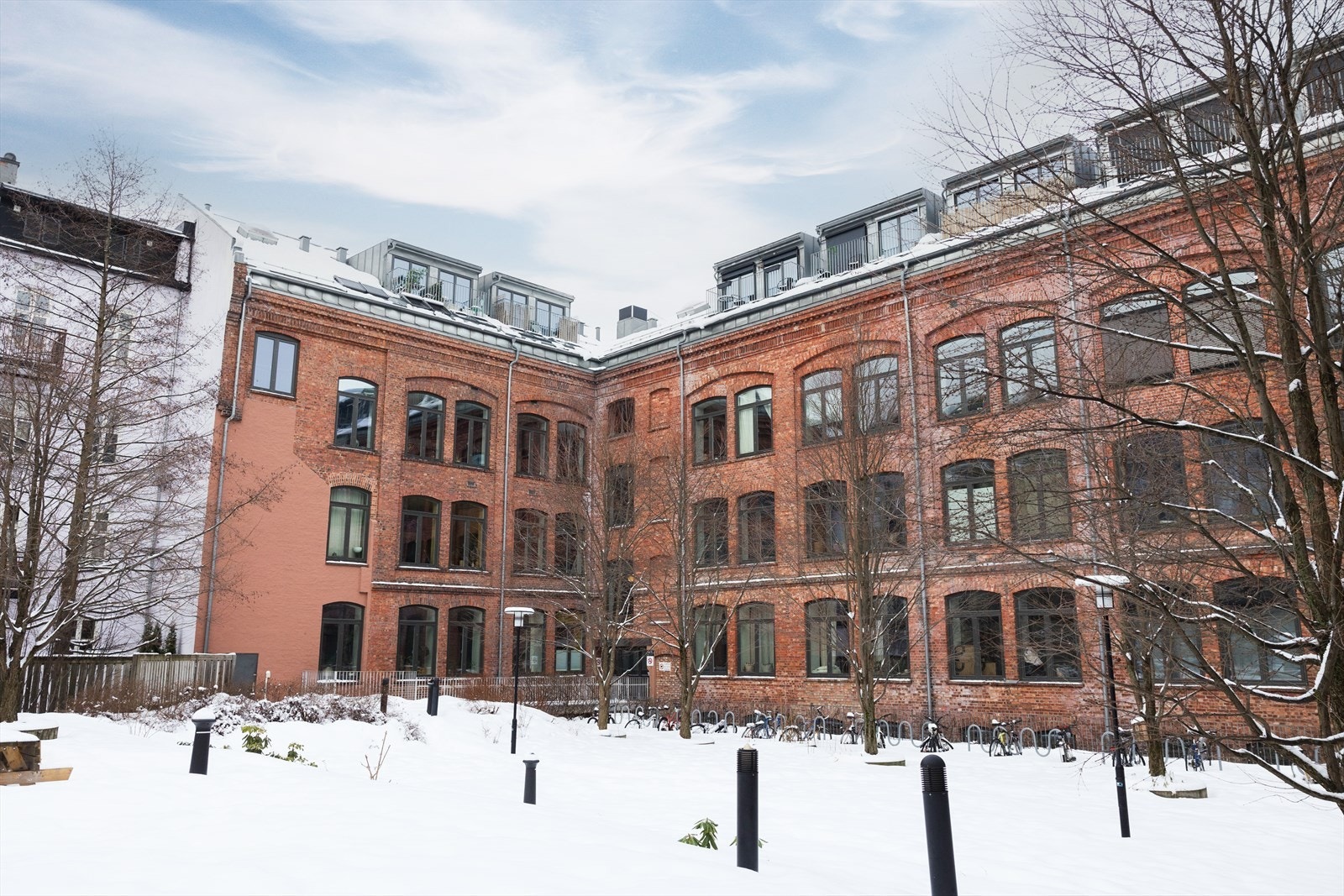 Leiligheten ligger i 3. etg og er vendt mot bakgården. Galleribilde