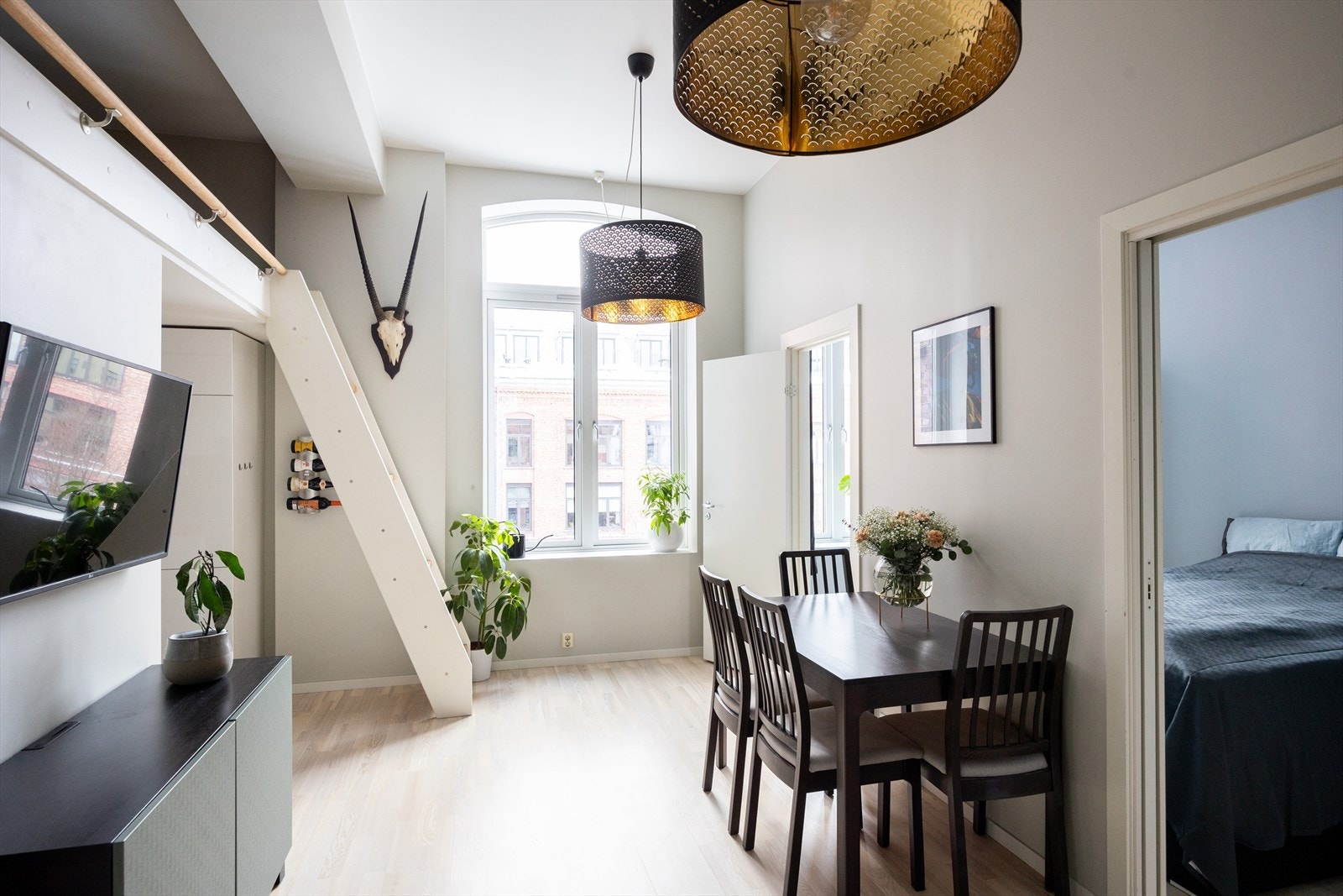 Ingrid Elgaaen v/Nordvik ønsker velkommen til Alnagata 11 Galleribilde