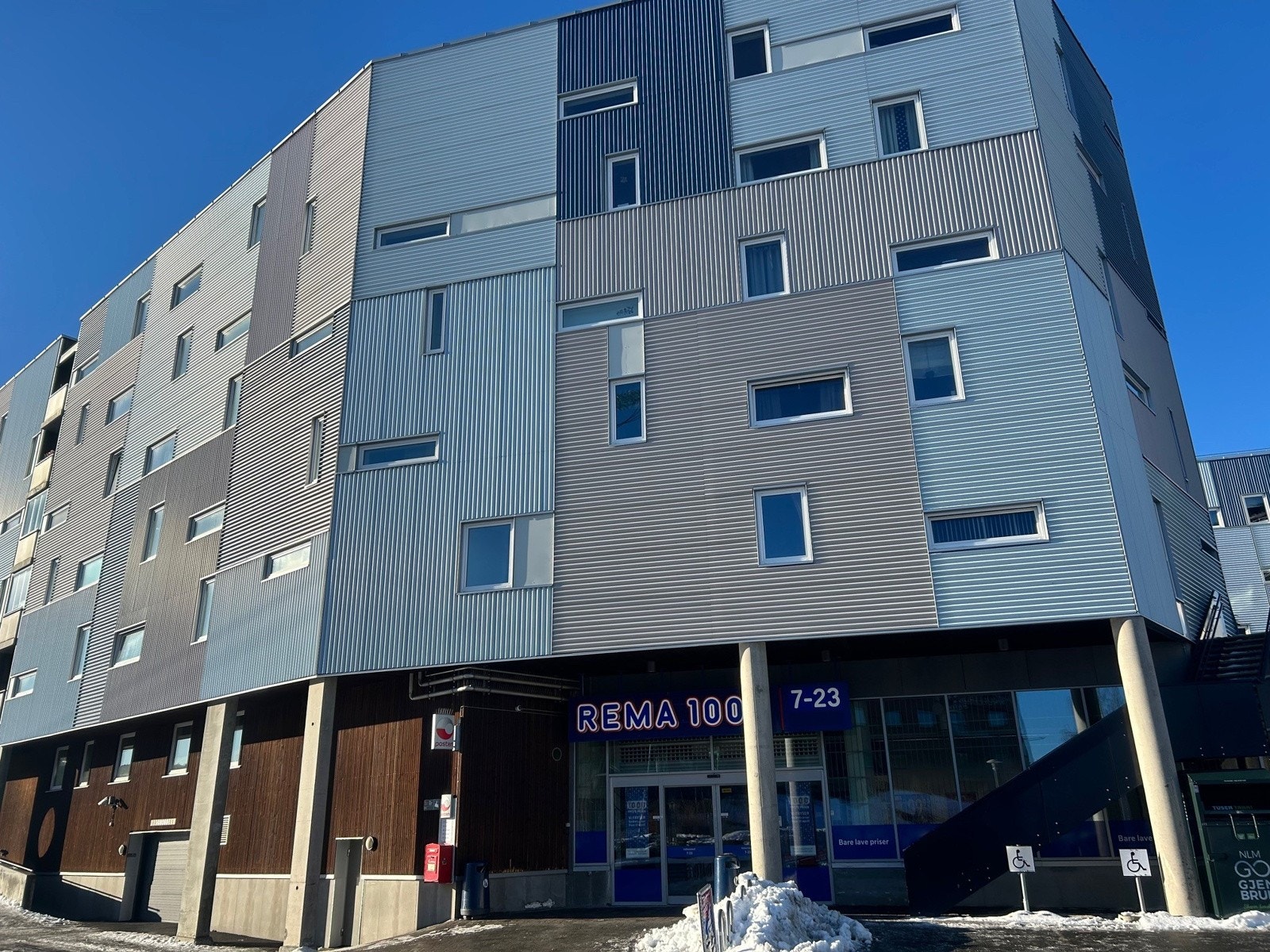 Det er godt med handlemuligheter i nærområdet. Galleribilde