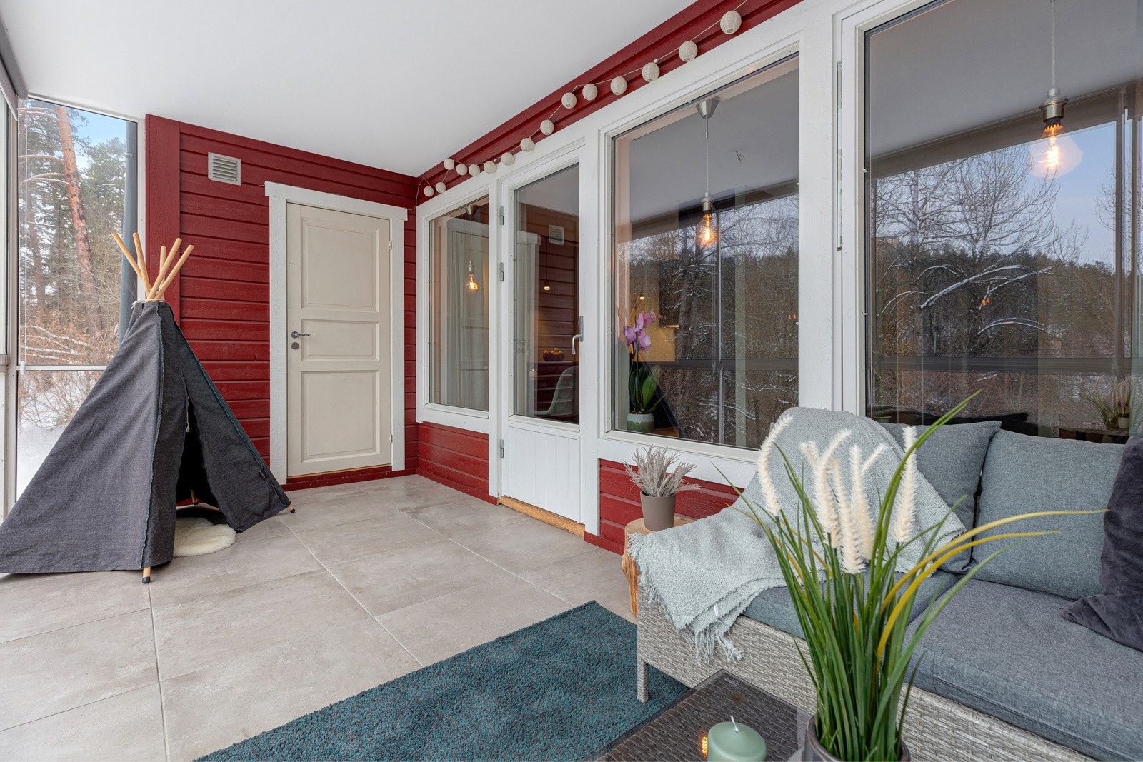 Balkongen er på 12 kvm. i tillegg kommer praktisk bod. Galleribilde