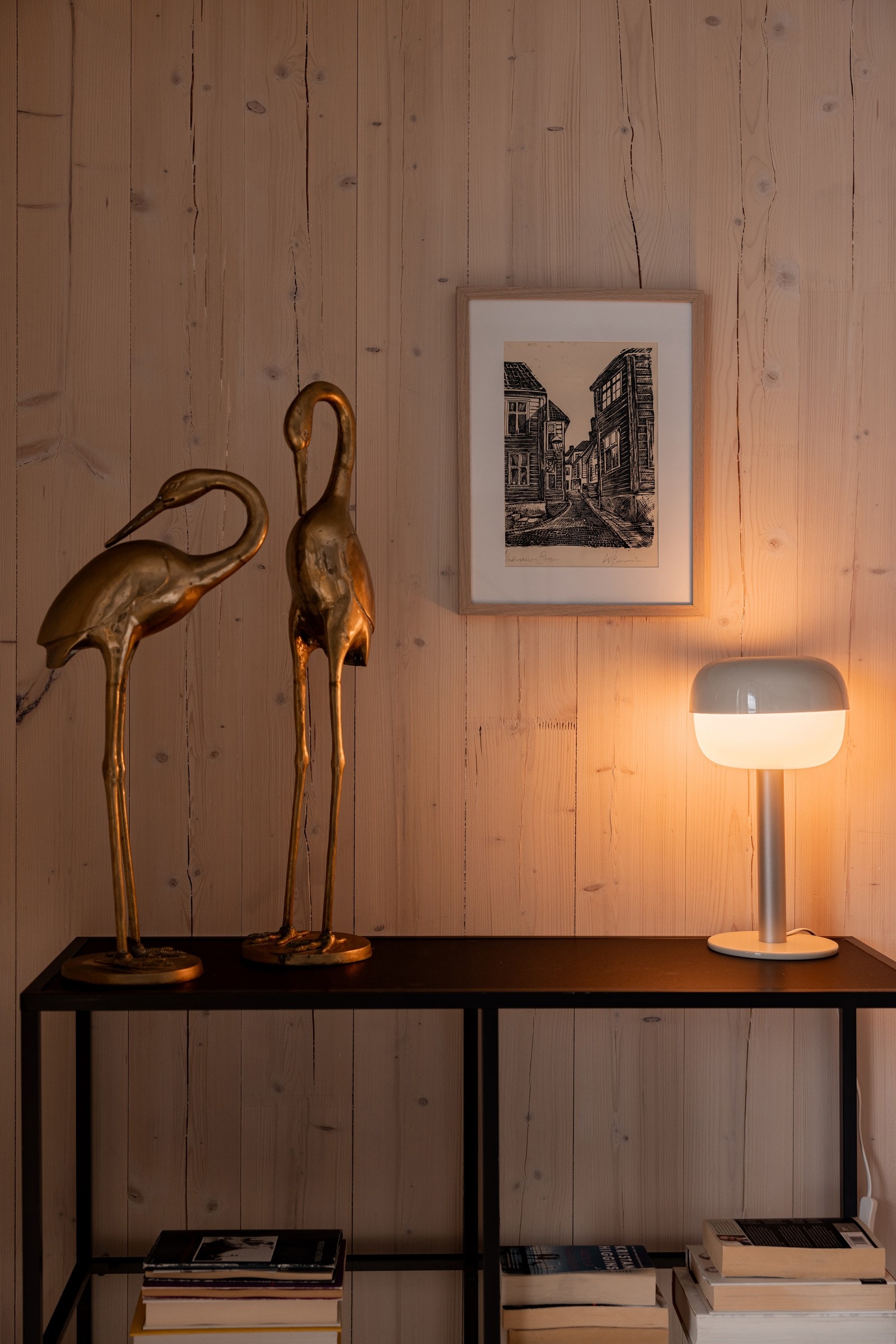 Plass til garderobeløsning eller en kontorpult. Galleribilde