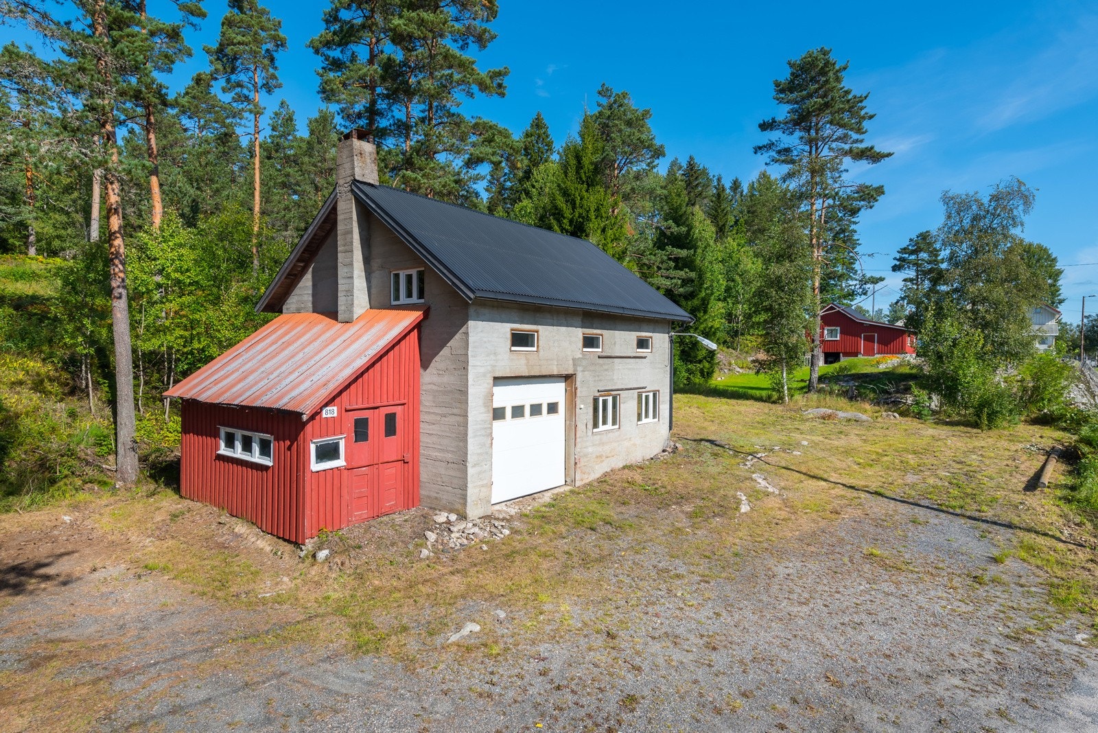 Bygget ble opprinnelig oppført som et mekanisk verksted med egen smie. Galleribilde