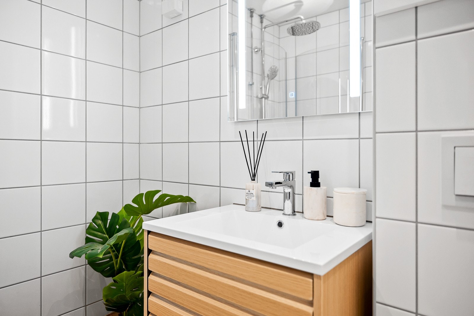 Delikat bad pusset opp i regi av BRL (2021). Opplegg for vaskemaskin. Galleribilde