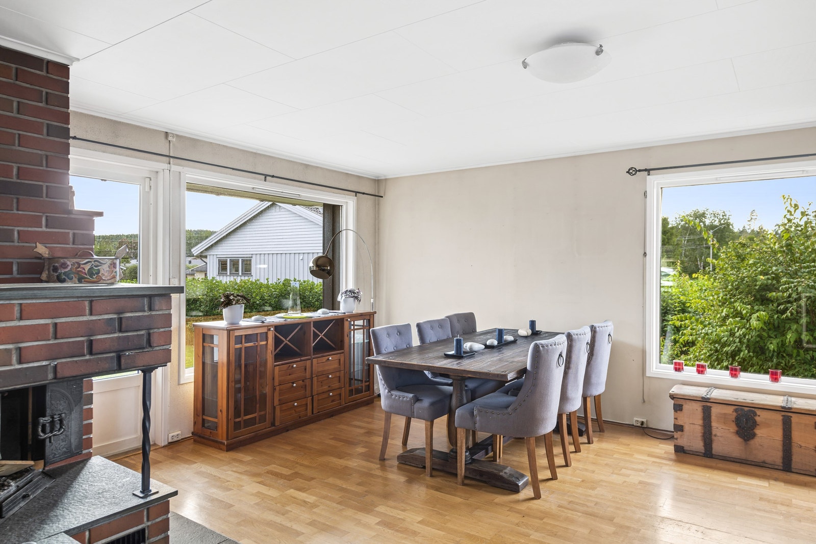 Stor og innholdsrik enebolig med delvis innredet kjeller på Brårud! Galleribilde