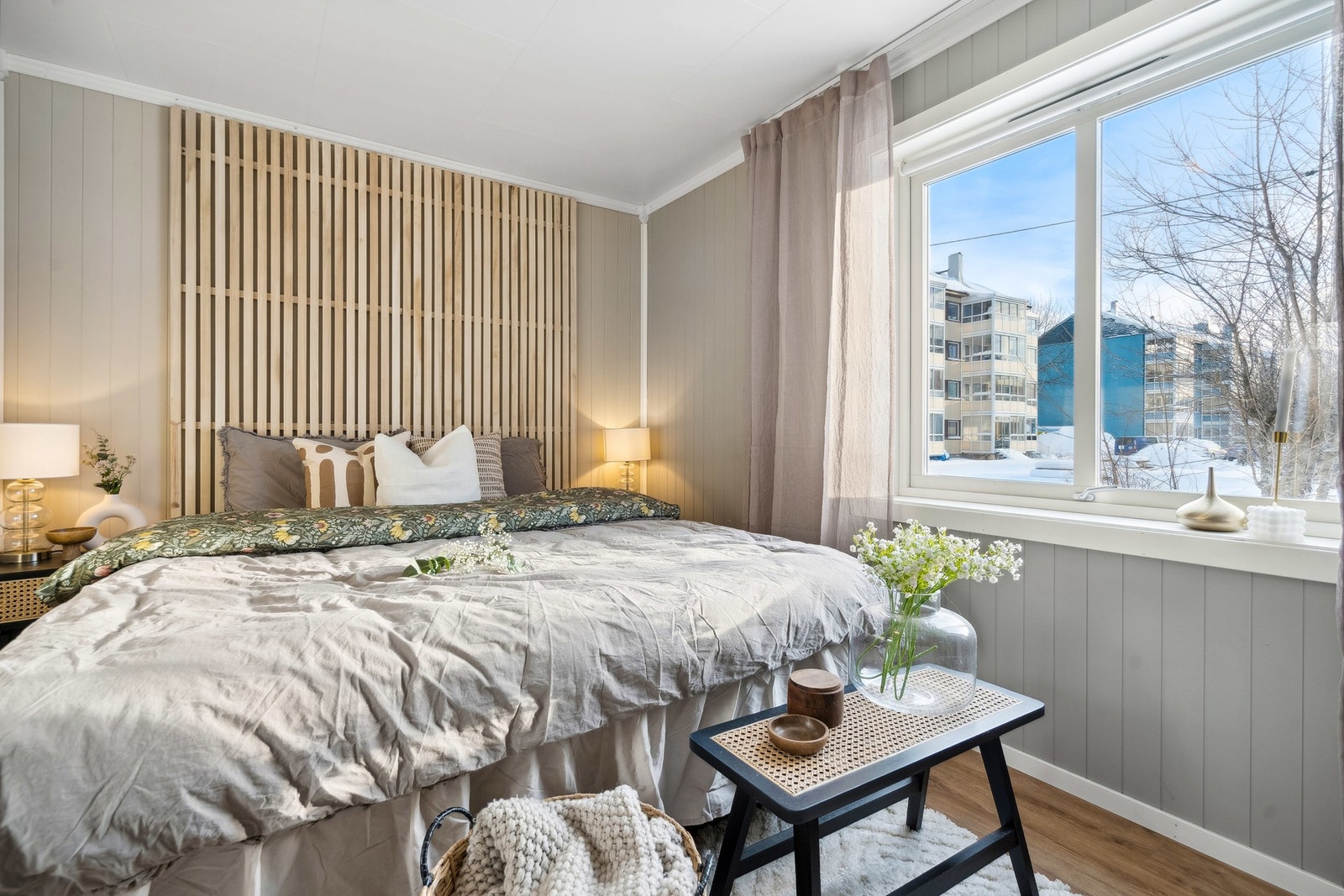 Her får du en stor 2-roms hvor soverommet er av en god størrelse. Galleribilde