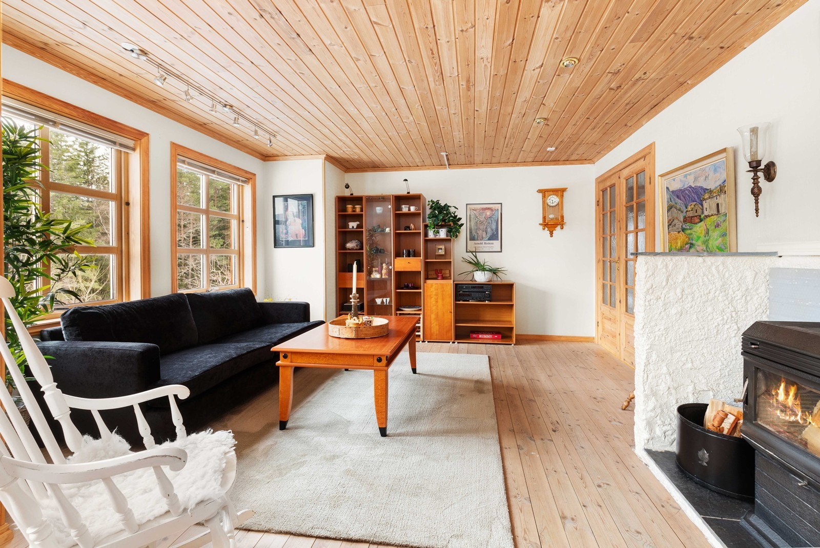 Vedovn i kjellerstue gir også god ekstravarme Galleribilde