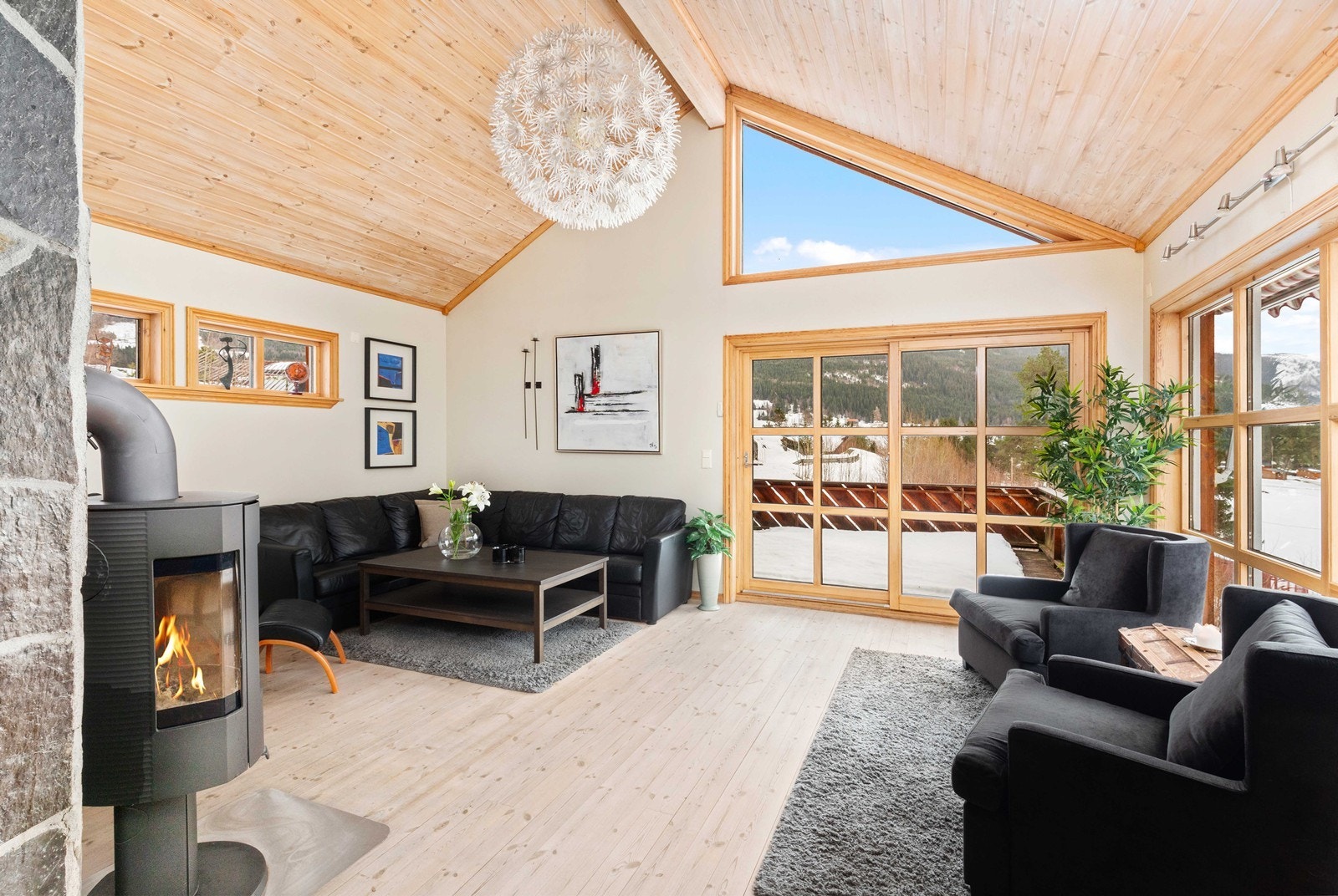 Stor og luftig stue Galleribilde