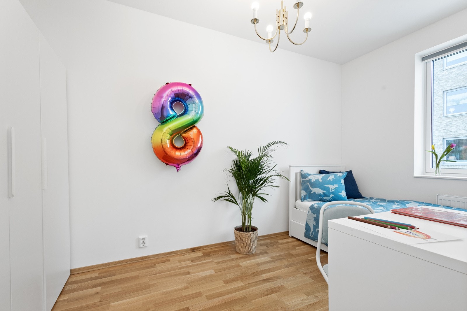 Leiligheten har tre soverom, hvorav alle er av god størrelse. Galleribilde