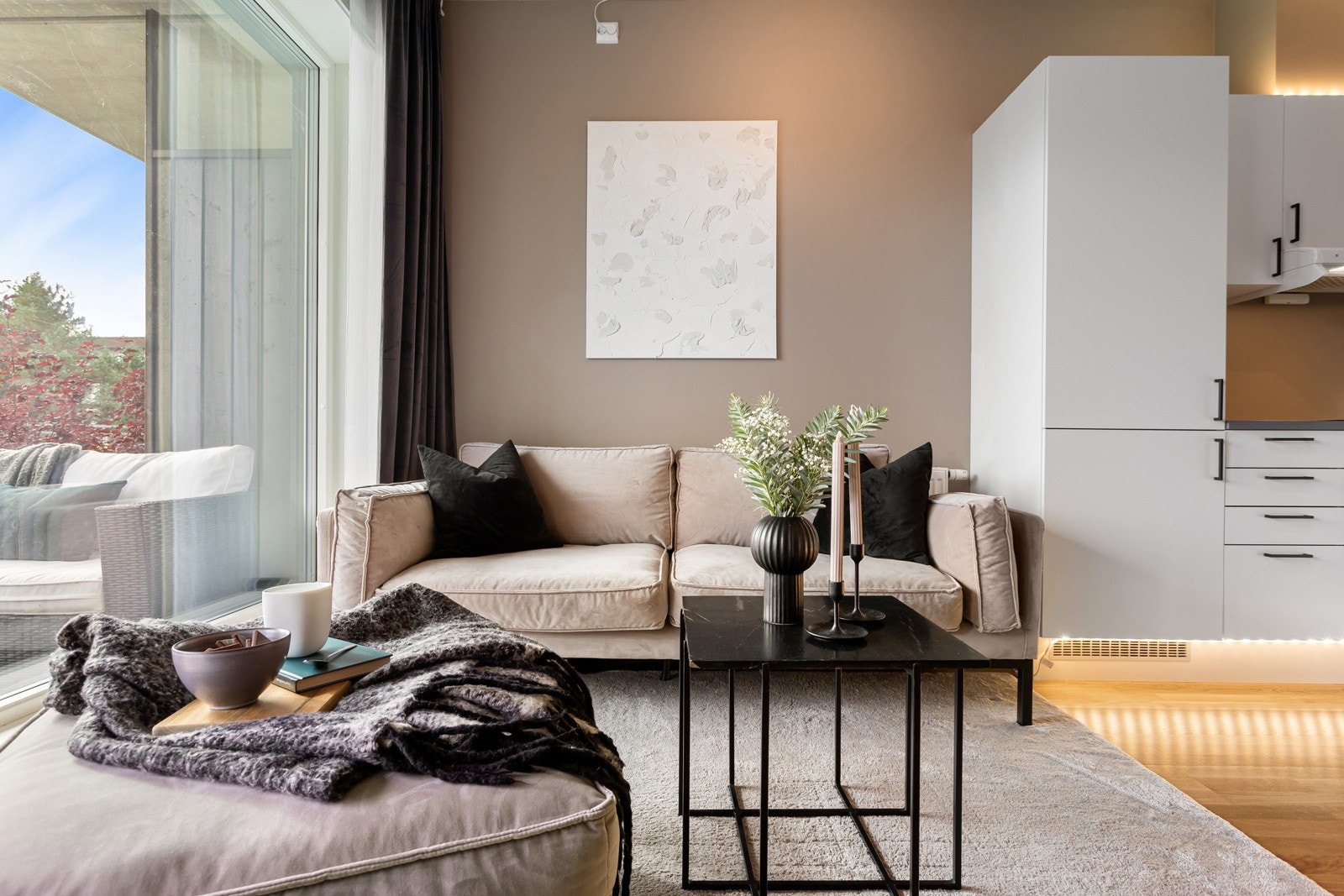 En lys og innbydende 2-roms leilighet med god planløsning. Galleribilde