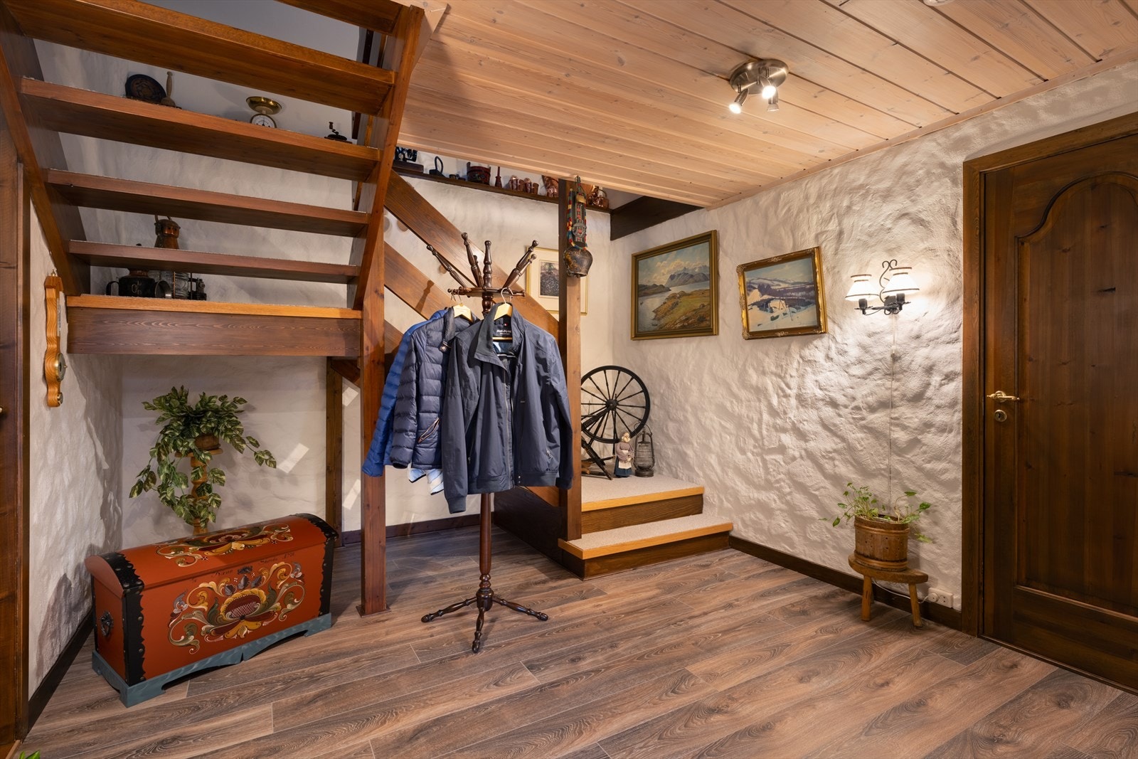 Hall i underetasje Galleribilde