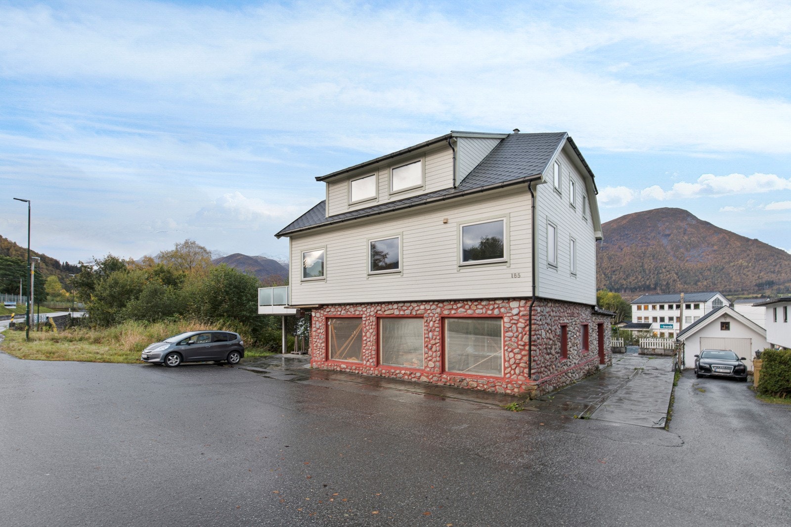 Fasade. Galleribilde