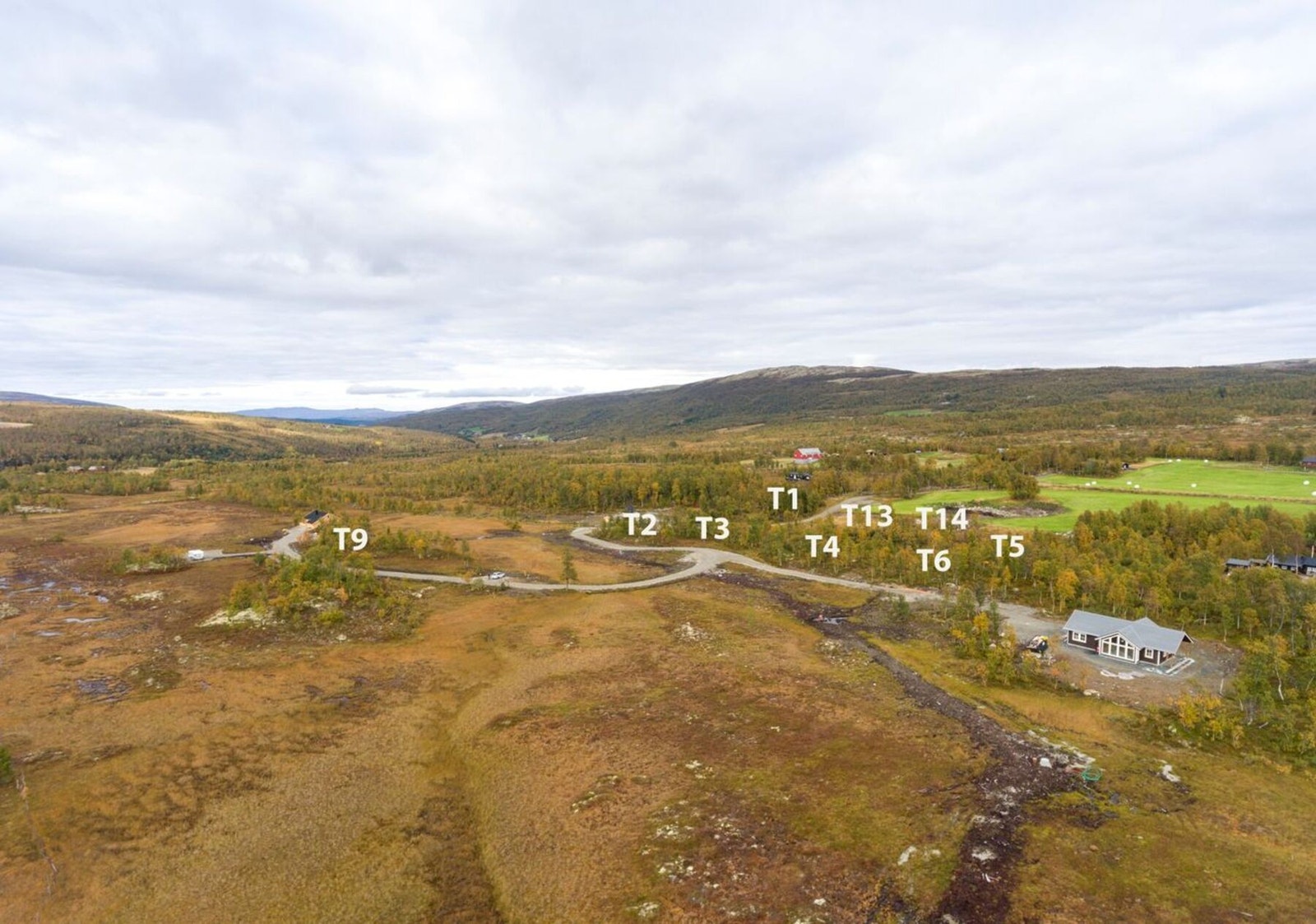Tomtene i Borren hyttefelt markert Galleribilde