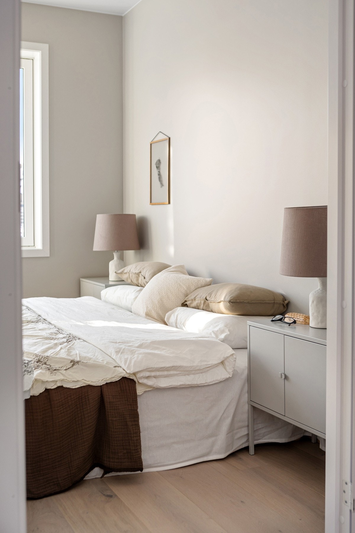 Leiligheten inneholder totalt 3 lyse og fine soverom. Galleribilde