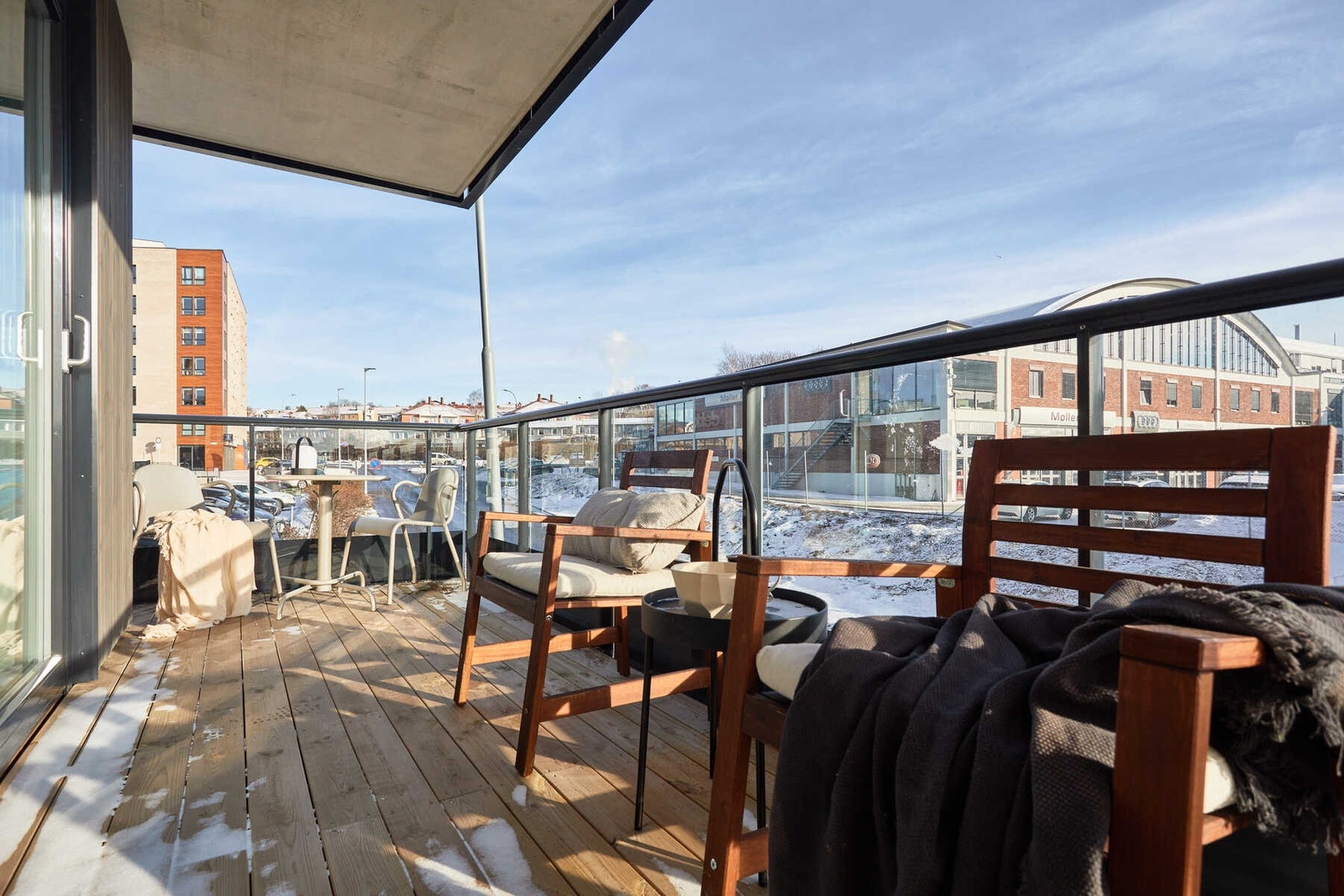 Fra stuen har du utgang til en flott og romslig balkong på ca. 8,5m². Galleribilde