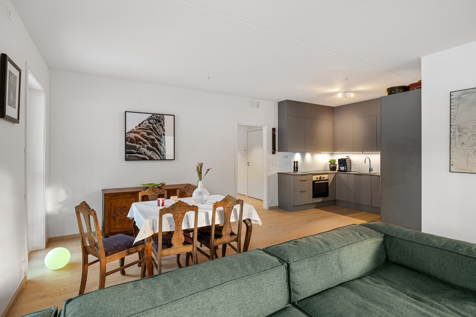 Svært sosial planløsning mellom de forskjellige sonene Galleribilde