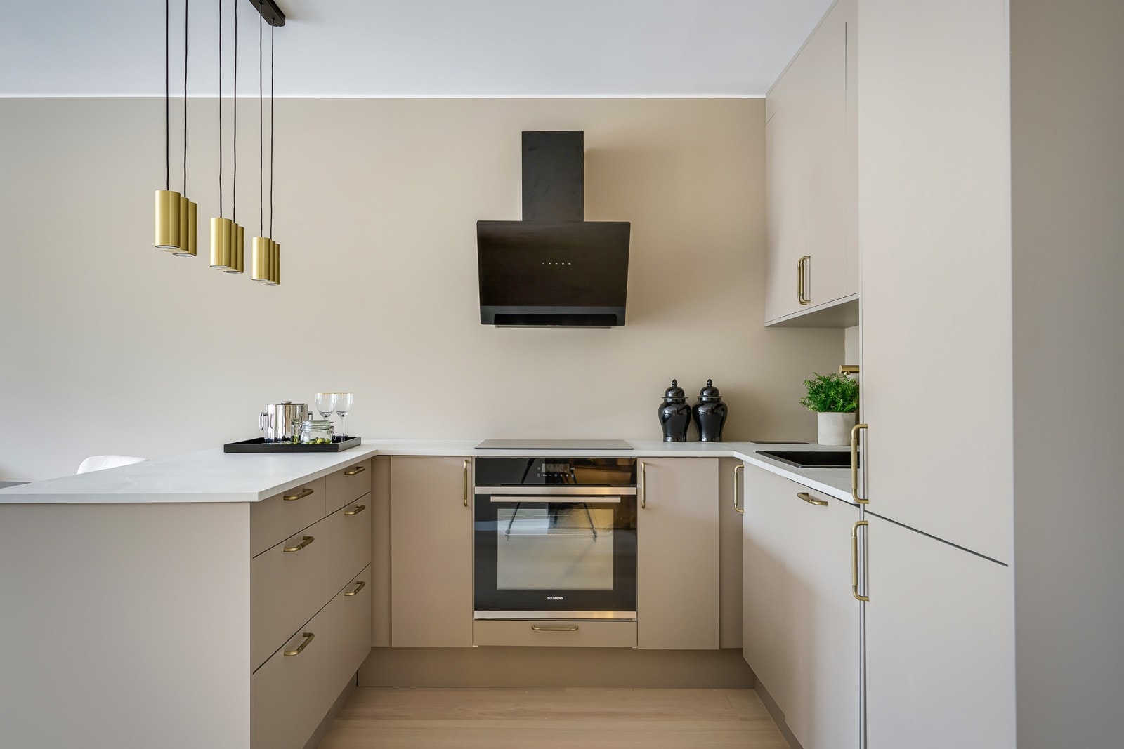 Lekkert og nyoppusset kjøkken (2024) fra kvalitetsprodusenten Norema! Galleribilde