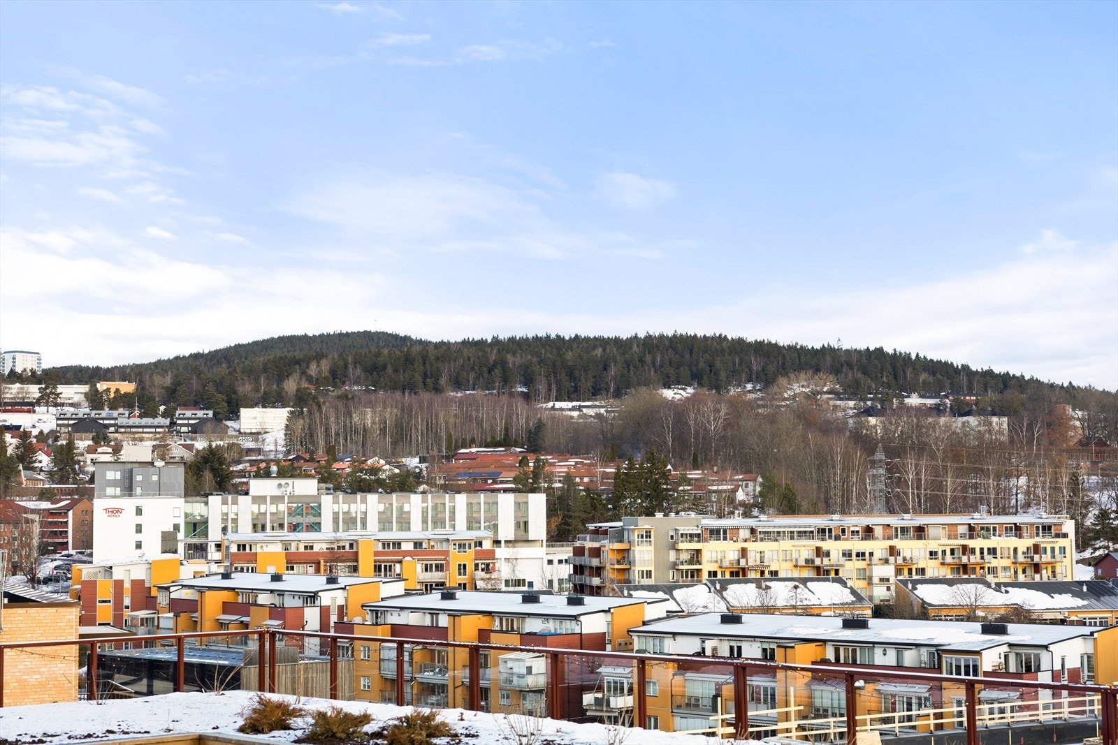 På de felles takterrassene kan du invitere gode venner og familie på strålende sommerkvelder, eller nyte eget selskap med en god podcast på øret. Galleribilde