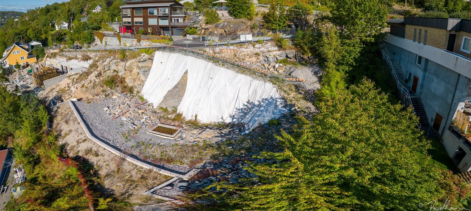 Tomten ligger i et attraktivt boligområde. Galleribilde