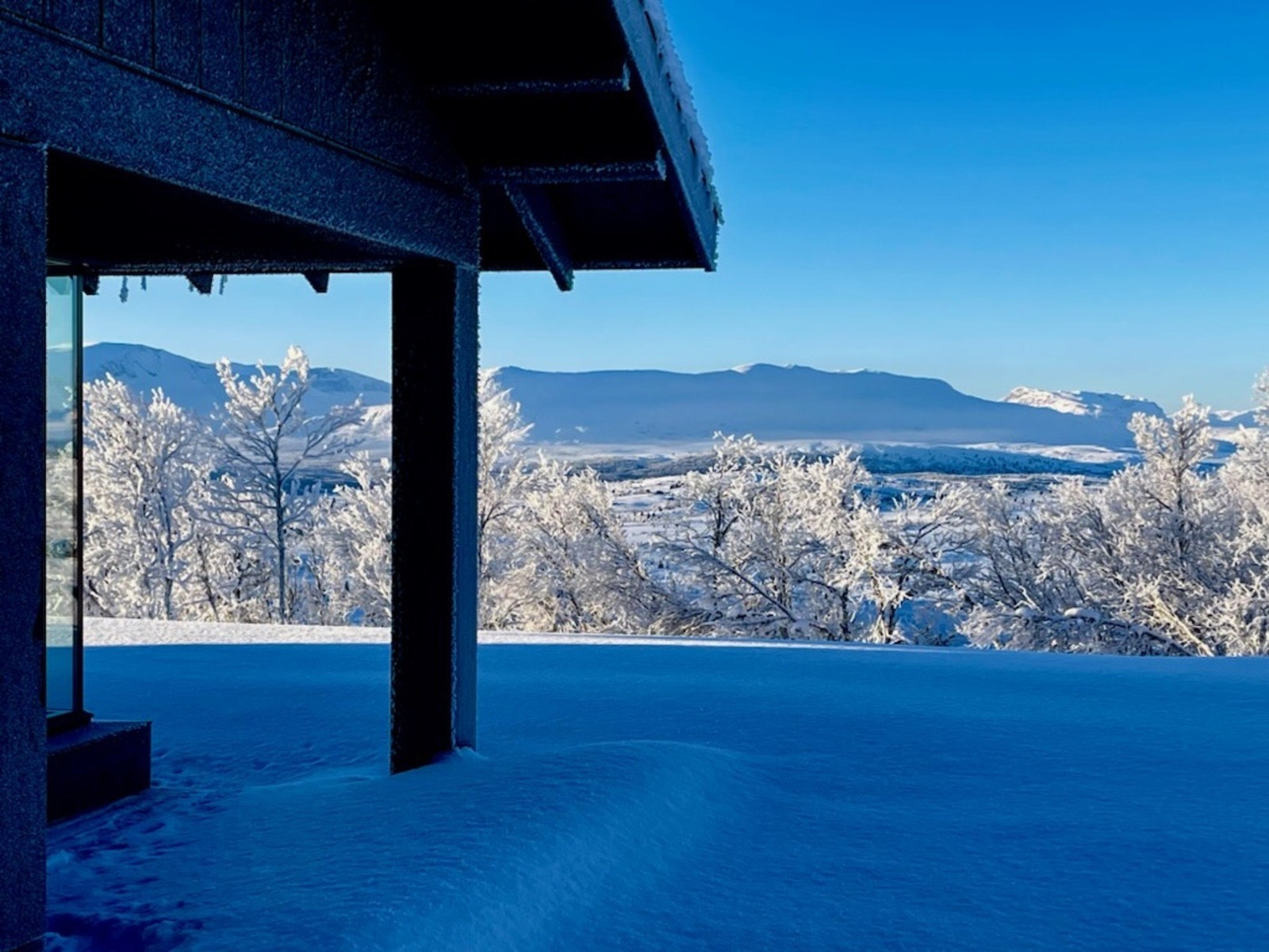 Foto fra hytta mot fjellene i vest. Vakkert! Galleribilde