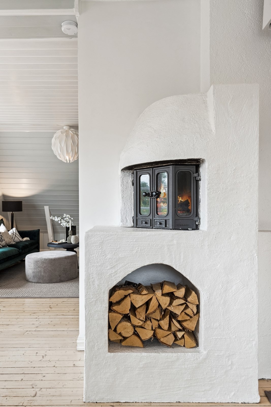 Lekker peisovn i kjøkken. Galleribilde