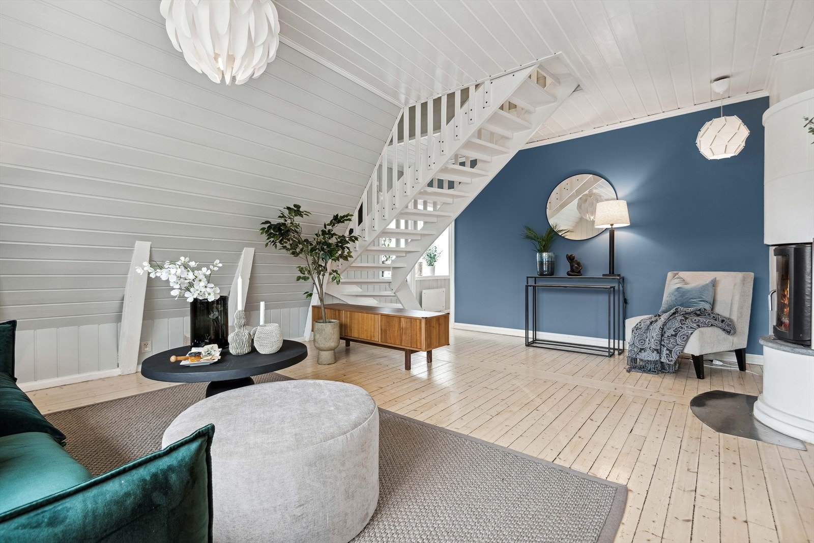 Fra stuen ankommer man leilighetens første soverom. Galleribilde