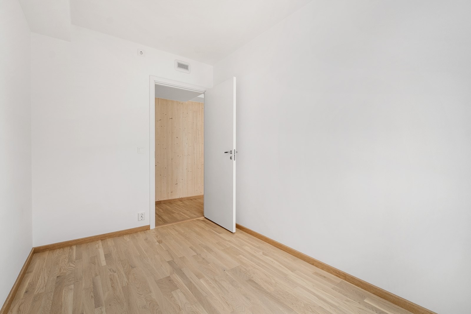 Soverom 2 og 3 passer godt som barnerom, gjesterom eller kontor Galleribilde