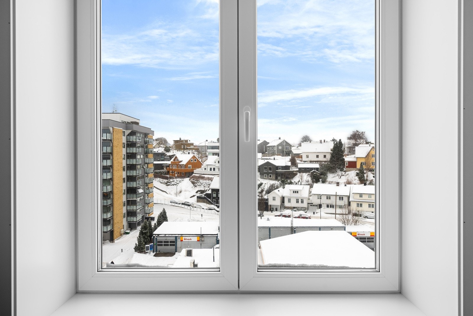 Mye lysinnslipp fra vindusflaten Galleribilde