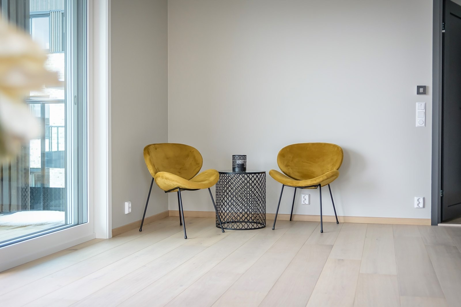 Det er tilrettelagt for hyggelig spisekrok i forbindelse med kjøkkenet. Galleribilde