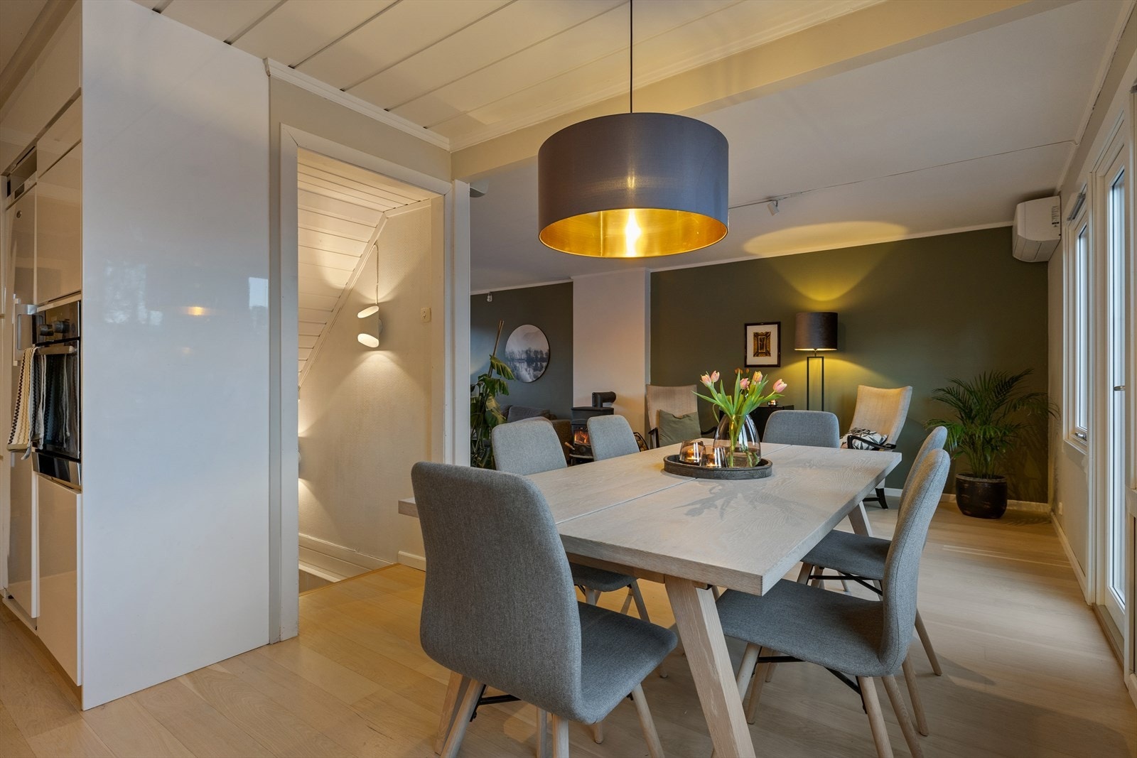 Her kan familien samles for å roe ned et øyeblikk med en god samtale over et deilig måltid. Galleribilde