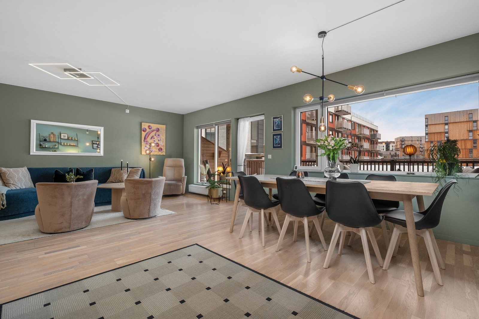 Velkommen til Håkon Magnussons gate 3 B og denne nydelige leiligheten på attraktive Lade. Galleribilde