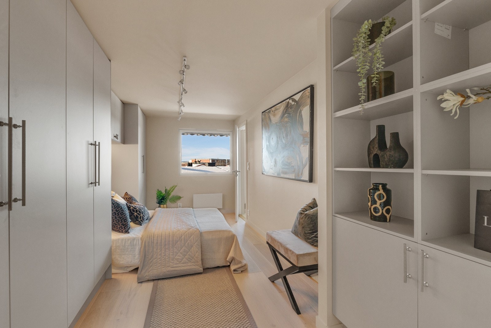 Hele det elektriske anlegget er nytt, samt sikringsskap. Samsvarserklæring/dokumentasjon foreligger Galleribilde