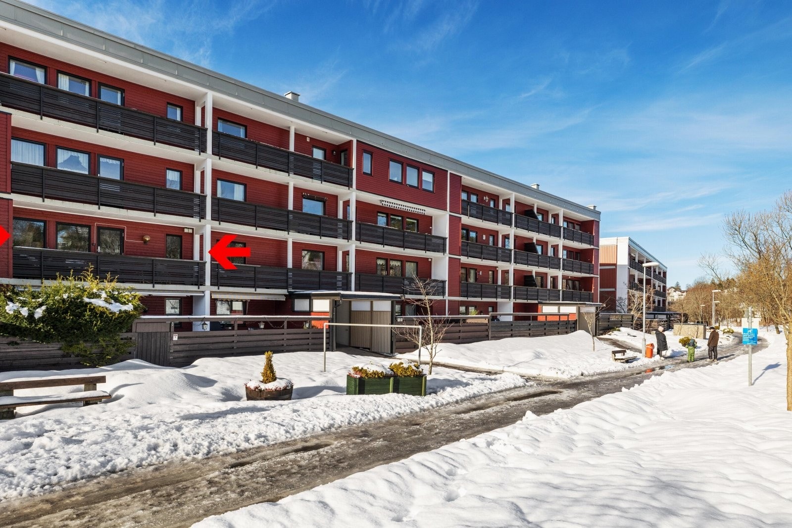 Beliggenheten til boligen, sett fra inngangsparti Galleribilde