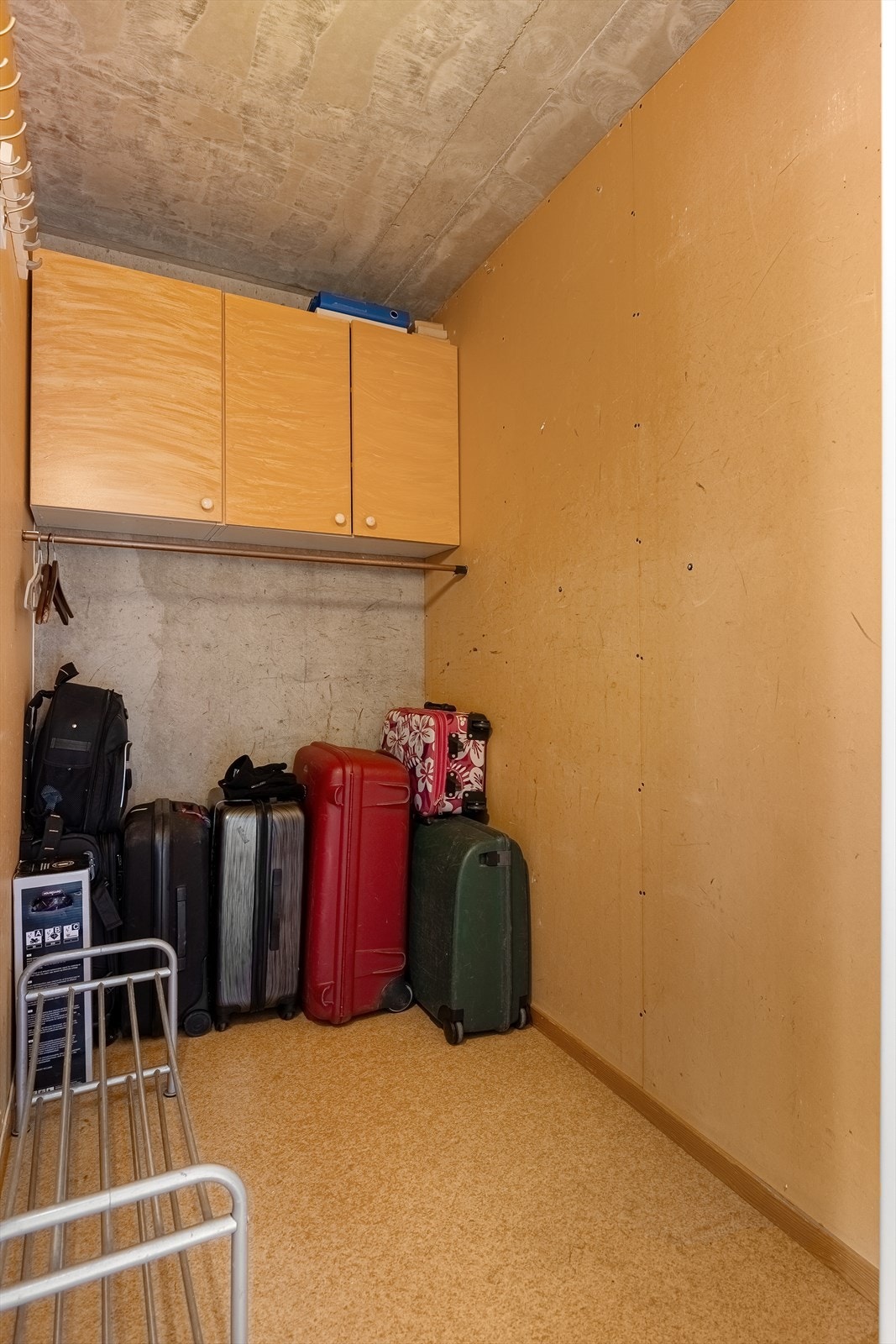 Innvendig bod på 4 m² Galleribilde