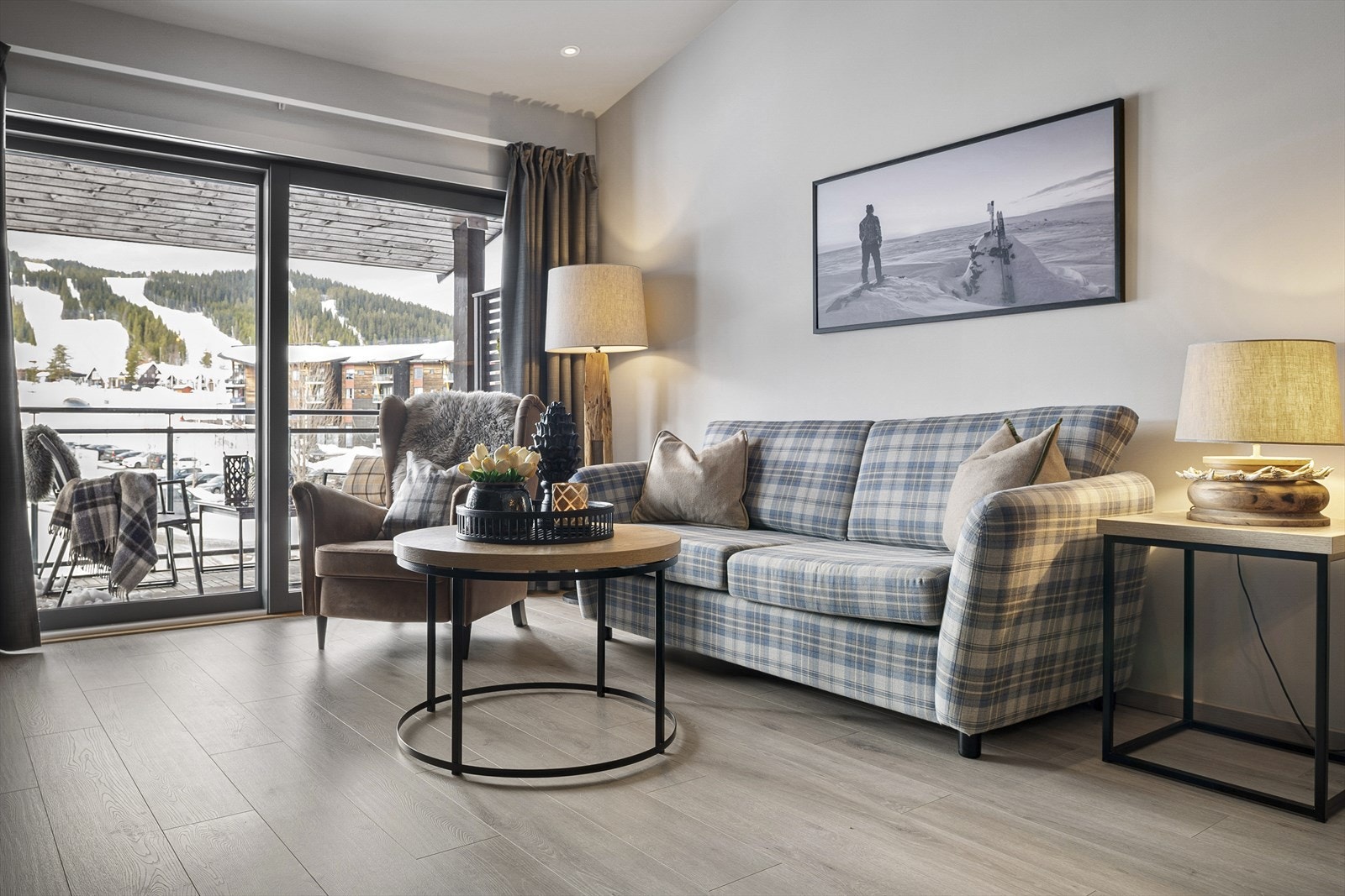 Herfra er det utgang til en overbygd balkong. Galleribilde